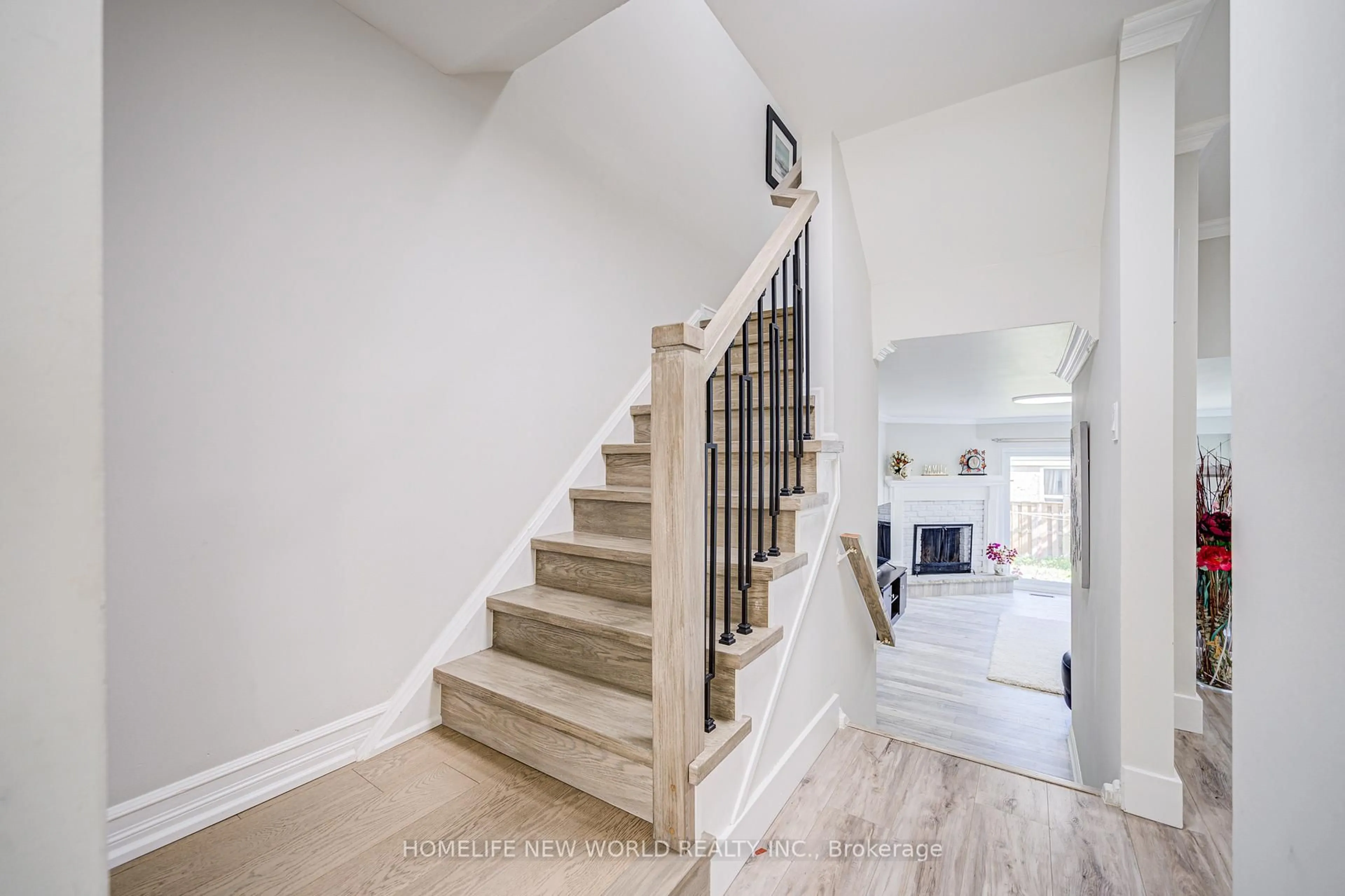 Stairs for 29 Puma Dr, Toronto Ontario M1V 1J7