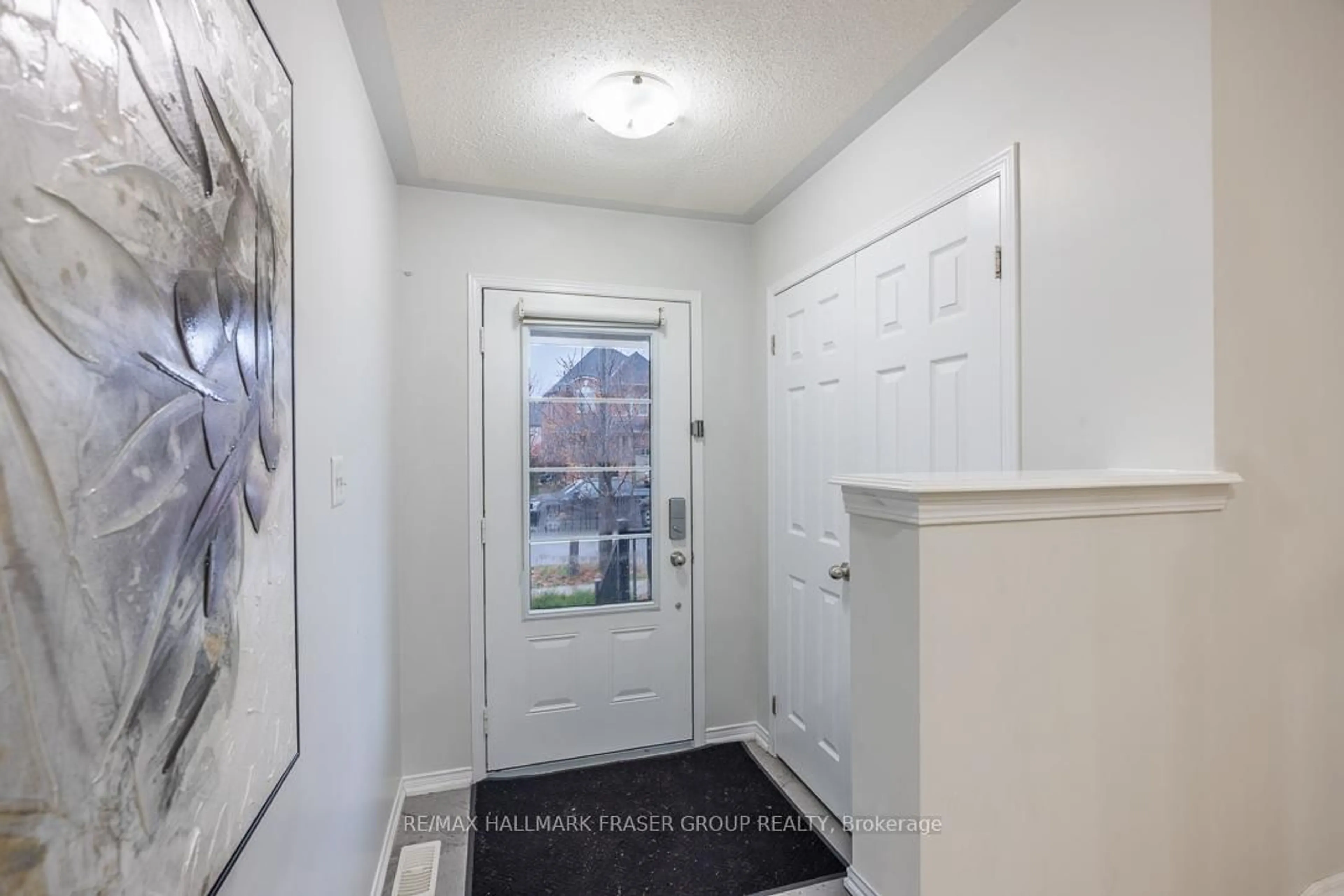 Indoor entryway for 200 Lady Angela Ave, Oshawa Ontario L1L 0K3