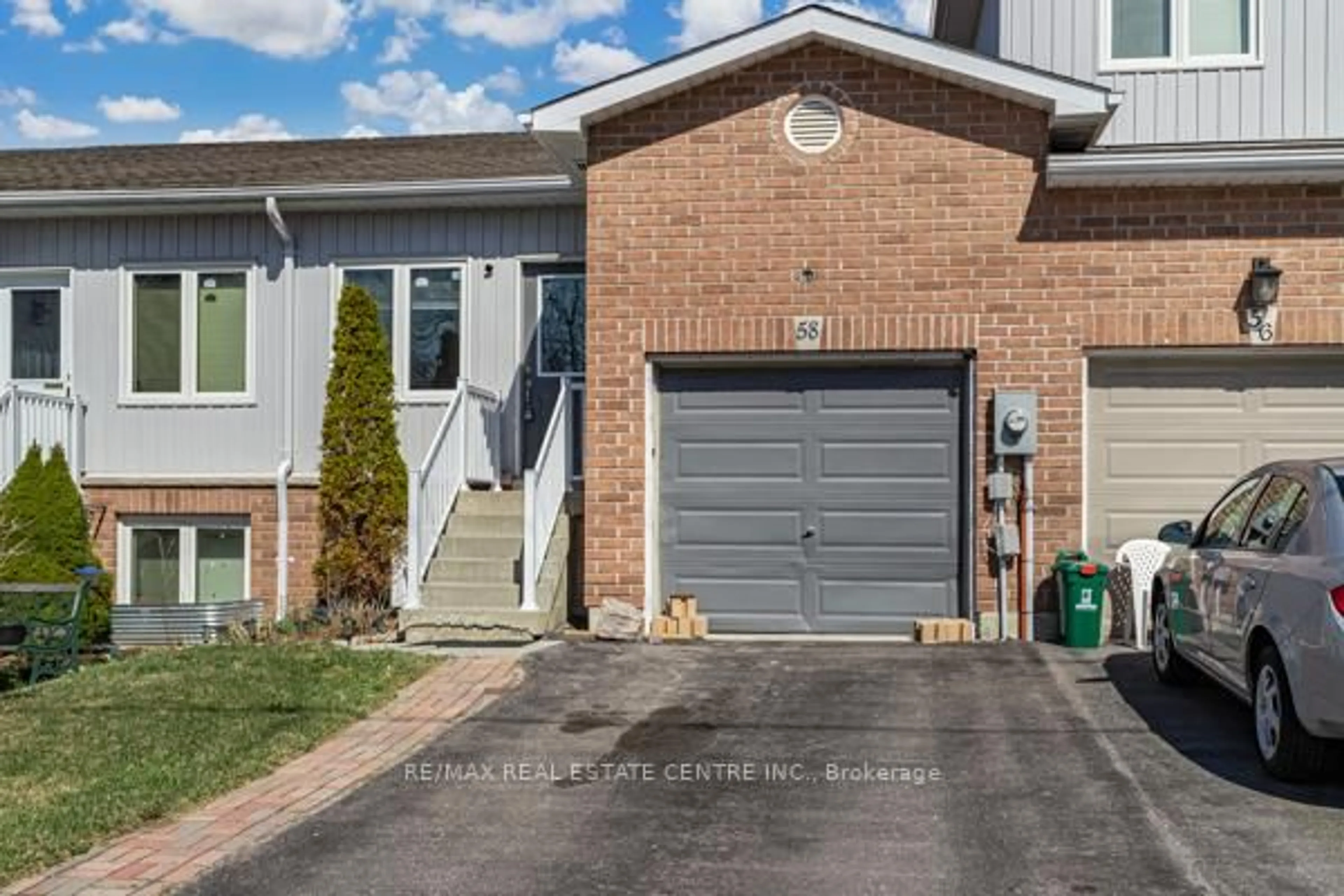 Home with brick exterior material, street for 58 Avenue St, Oshawa Ontario L1H 0B7