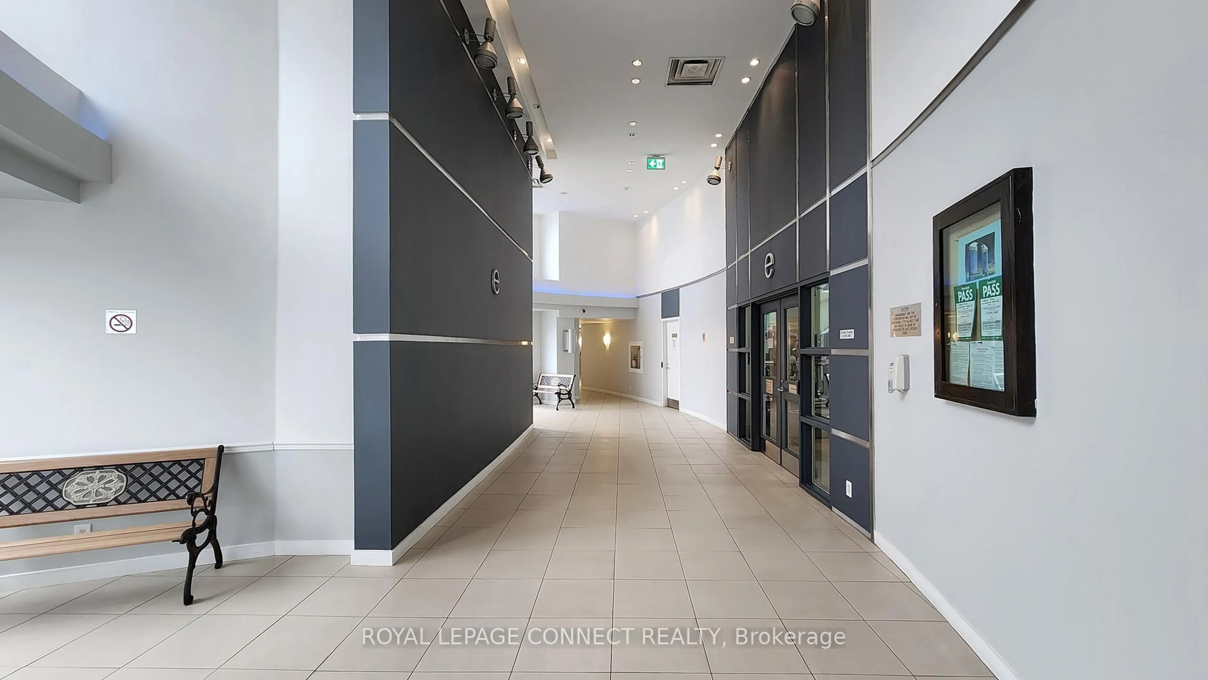 Indoor foyer for 36 Lee Centre Dr #3111, Toronto Ontario M1H 3J1
