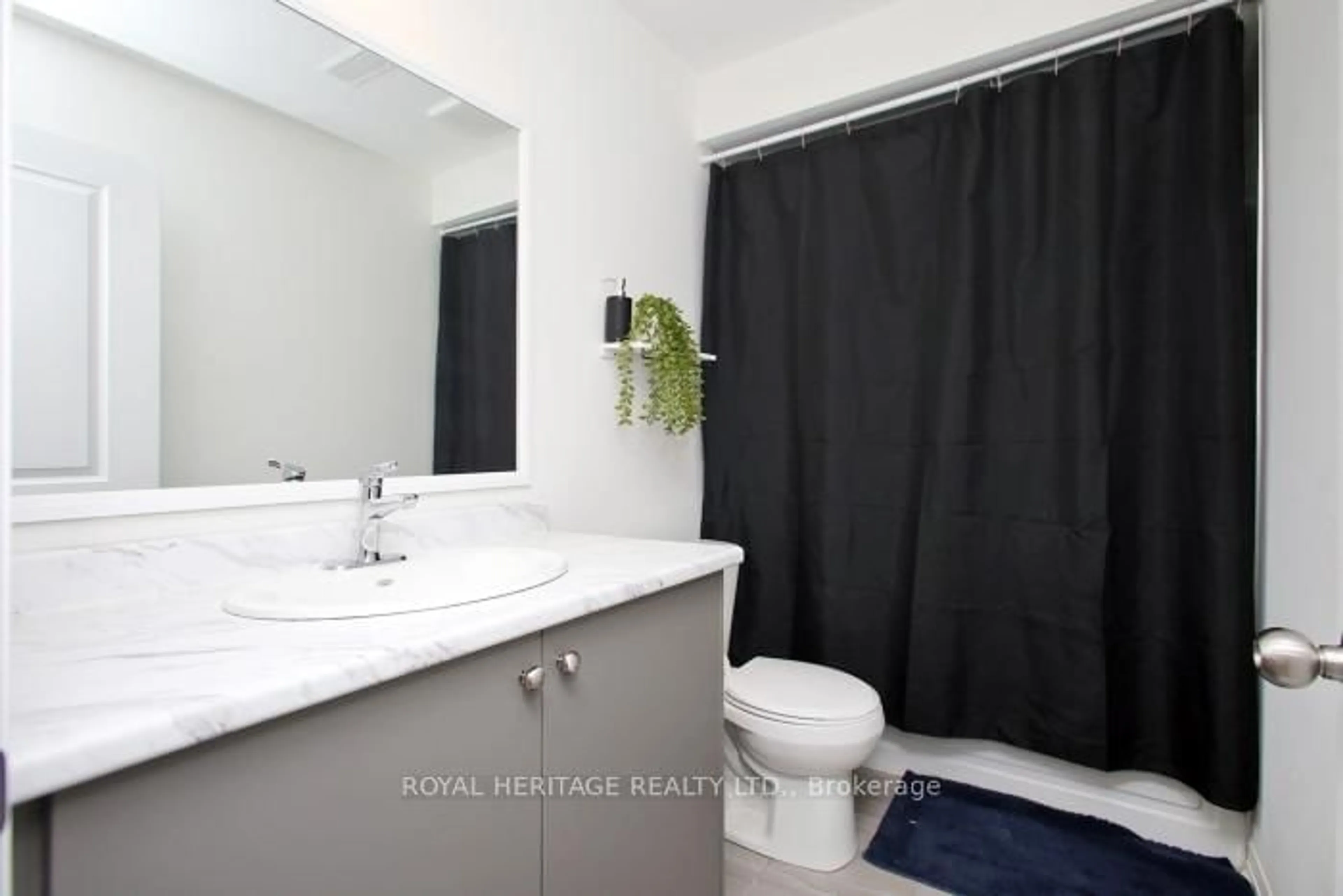 Standard bathroom, unknown for 5 Klein Way, Whitby Ontario L1R 0S6