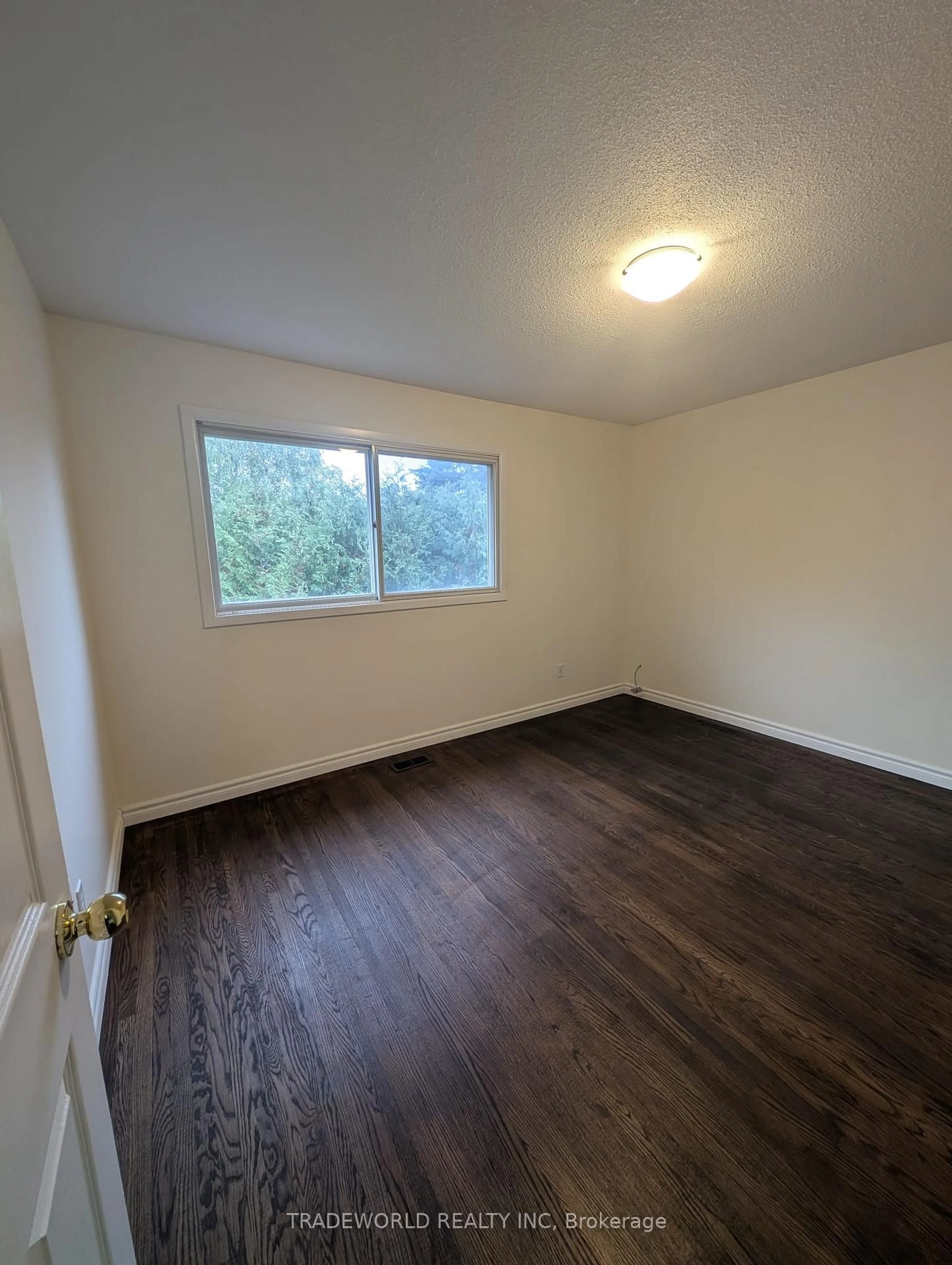 A pic of a room for 7 Fluellen Dr, Toronto Ontario M1W 2B2