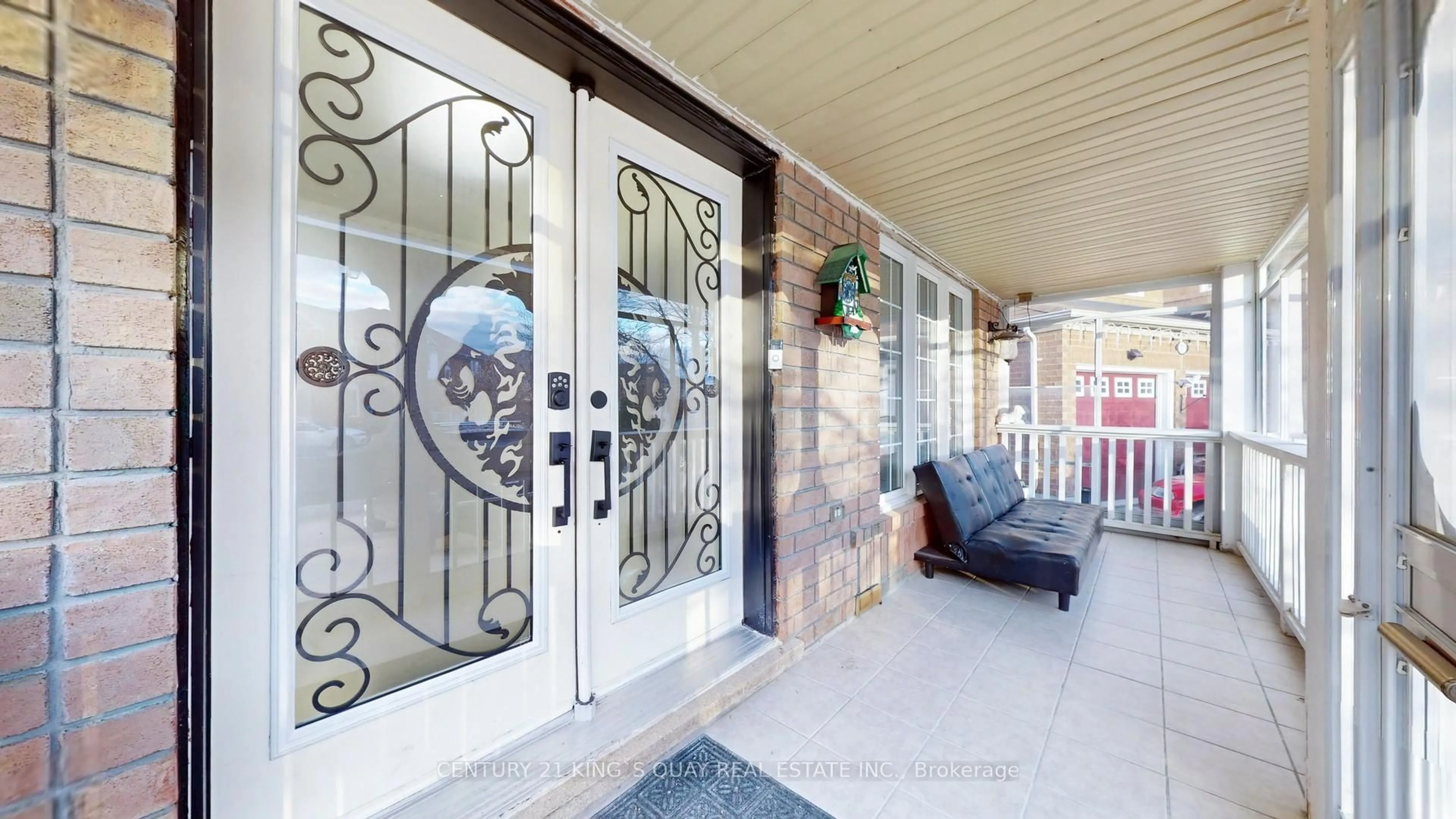 Indoor entryway for 39 Hoptree Ave, Toronto Ontario M1X 1Y3