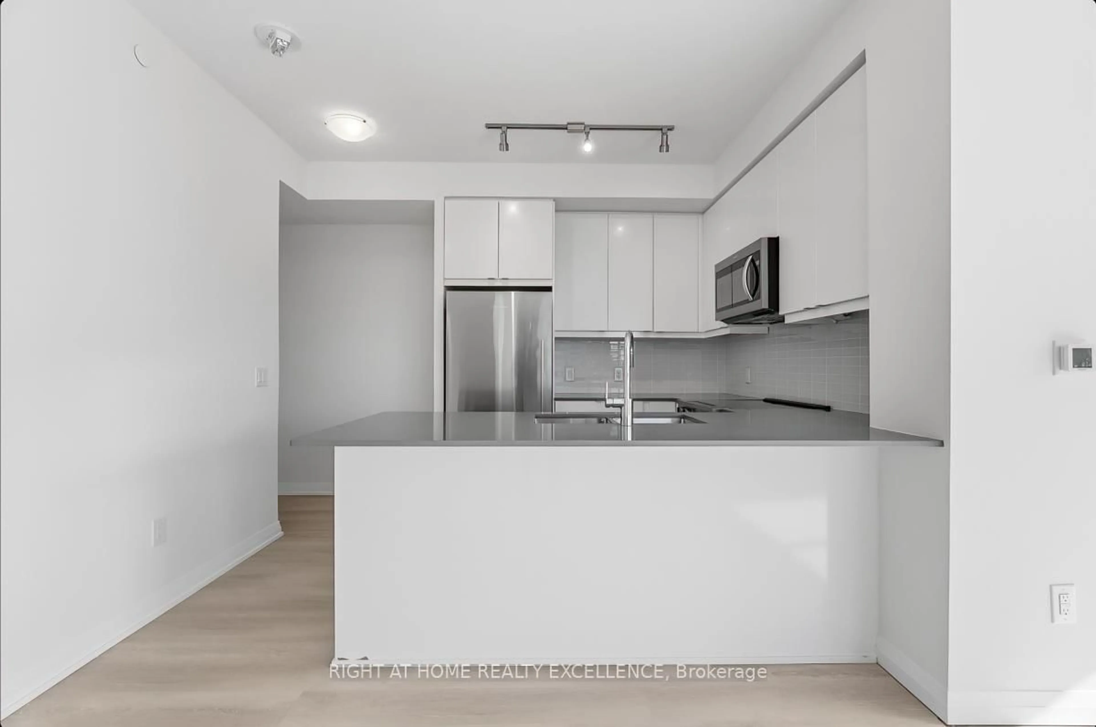 Standard kitchen, unknown for 3270 SHEPPARD Ave #1824, Toronto Ontario M1T 3K3