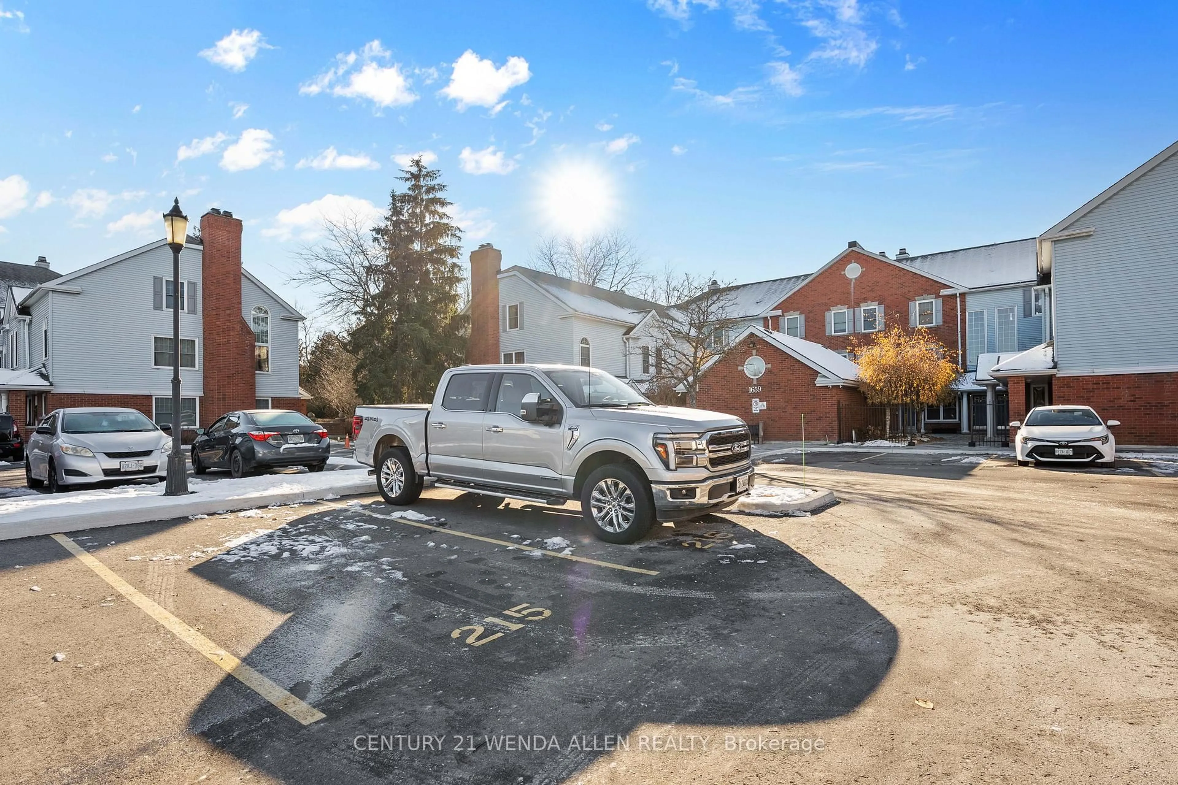 A pic from outside/outdoor area/front of a property/back of a property/a pic from drone, street for 1659 Nash Rd #I-15, Clarington Ontario L1E 1S8