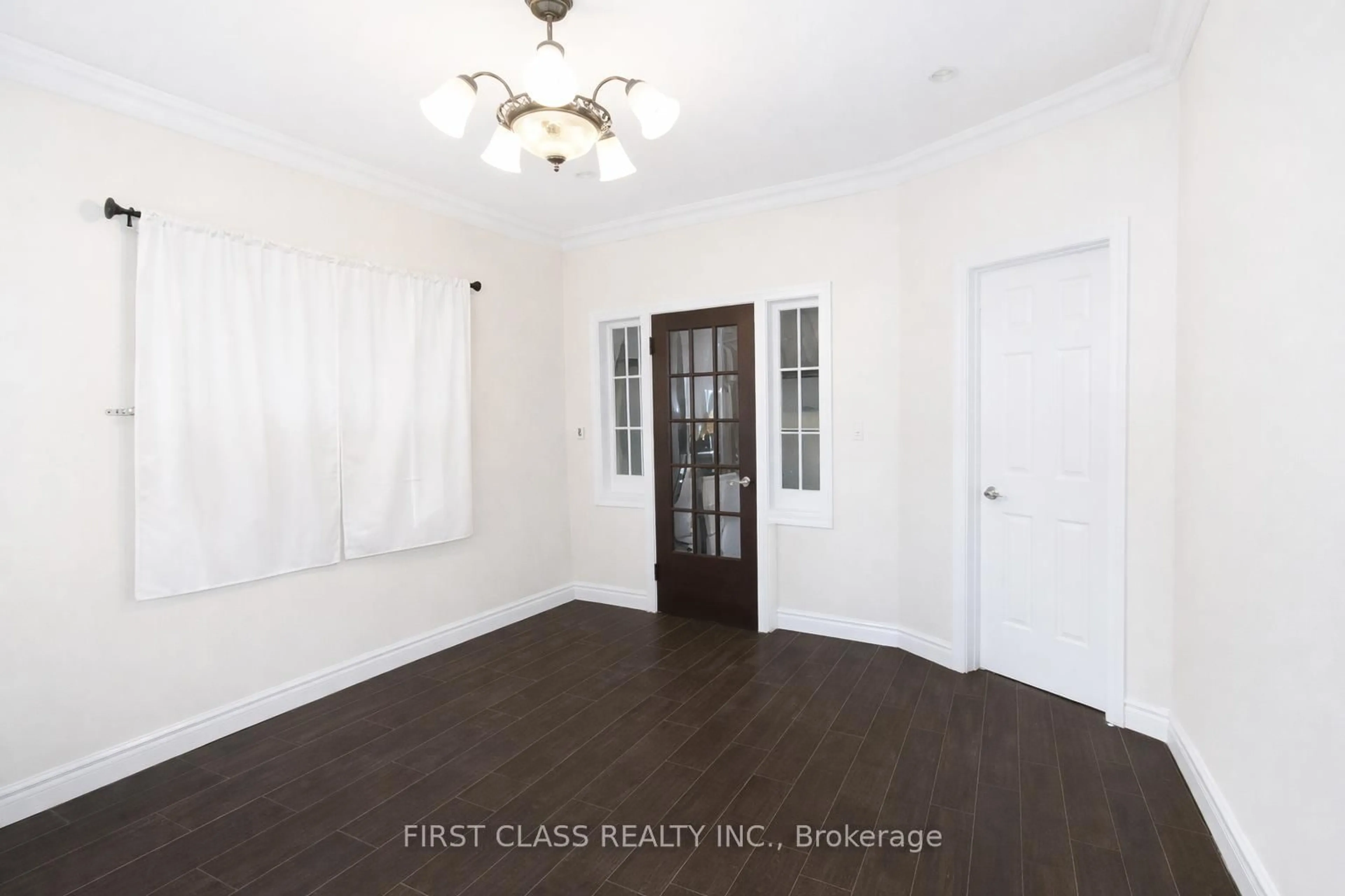 A pic of a room for 102 Greenwood Ave, Toronto Ontario M4L 2P6