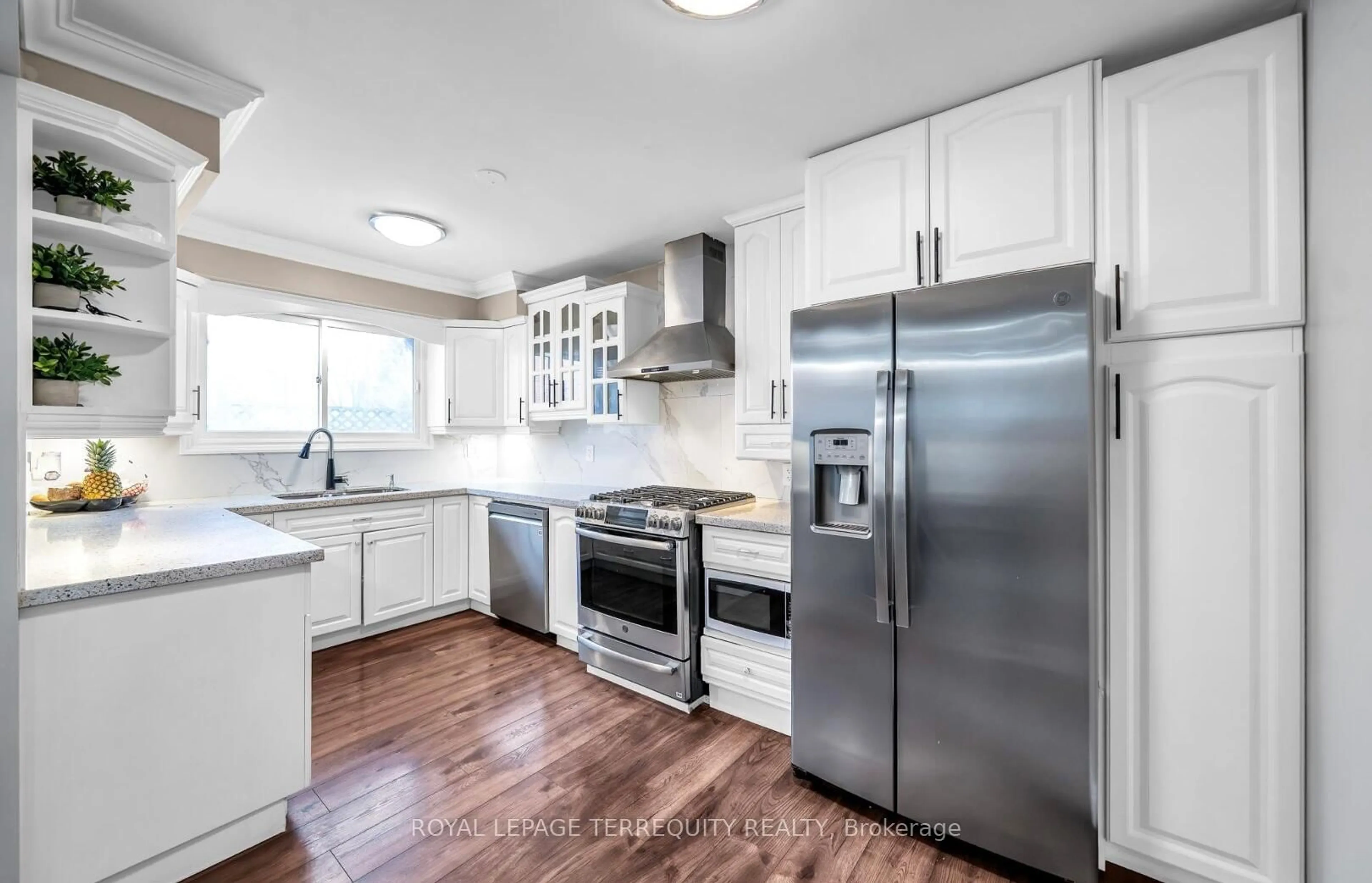 Unknown for 109 Thickson Rd, Whitby Ontario L1N 2C7