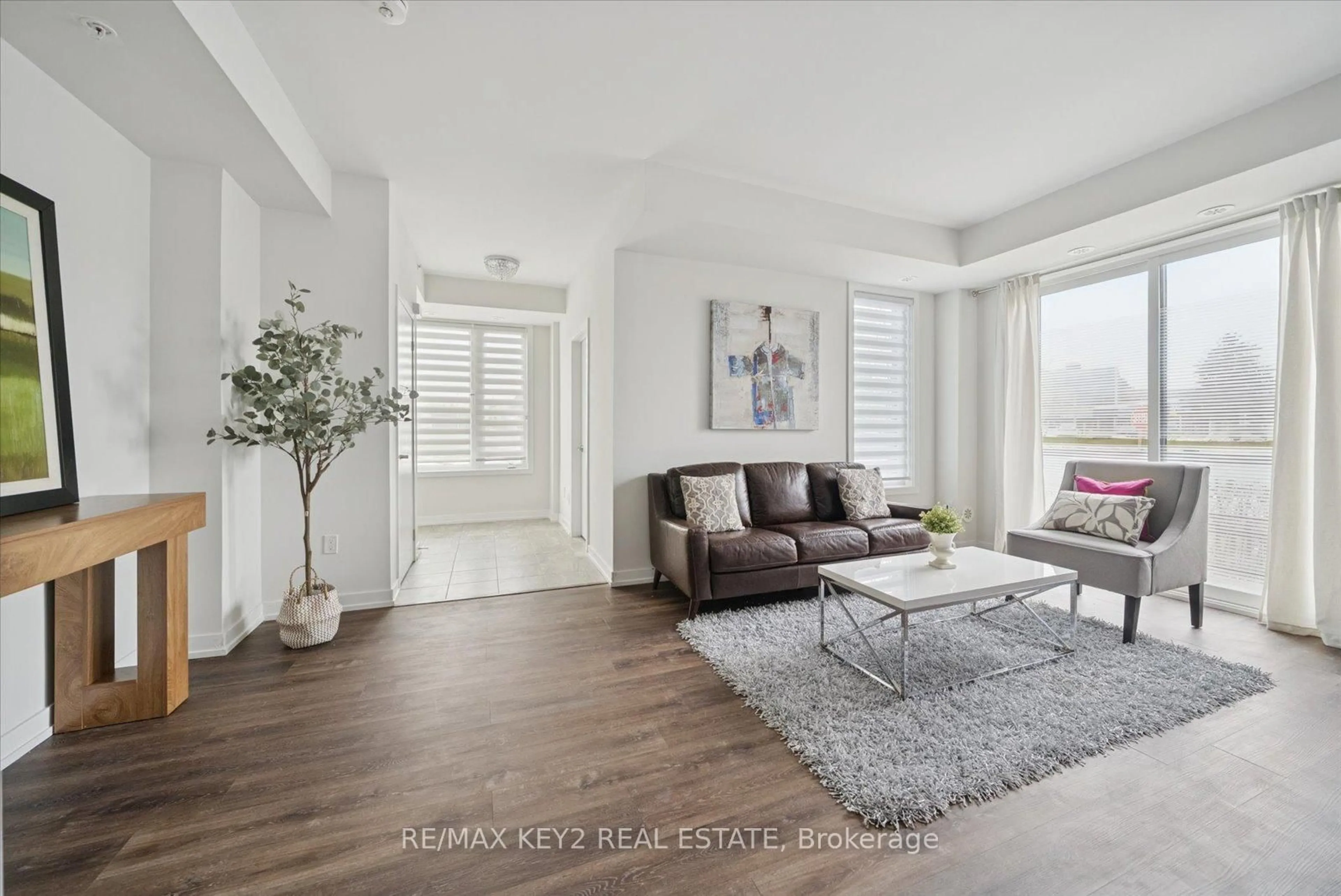 Living room with furniture, unknown for 1555 Kingston Rd #113, Pickering Ontario L1V 0E9