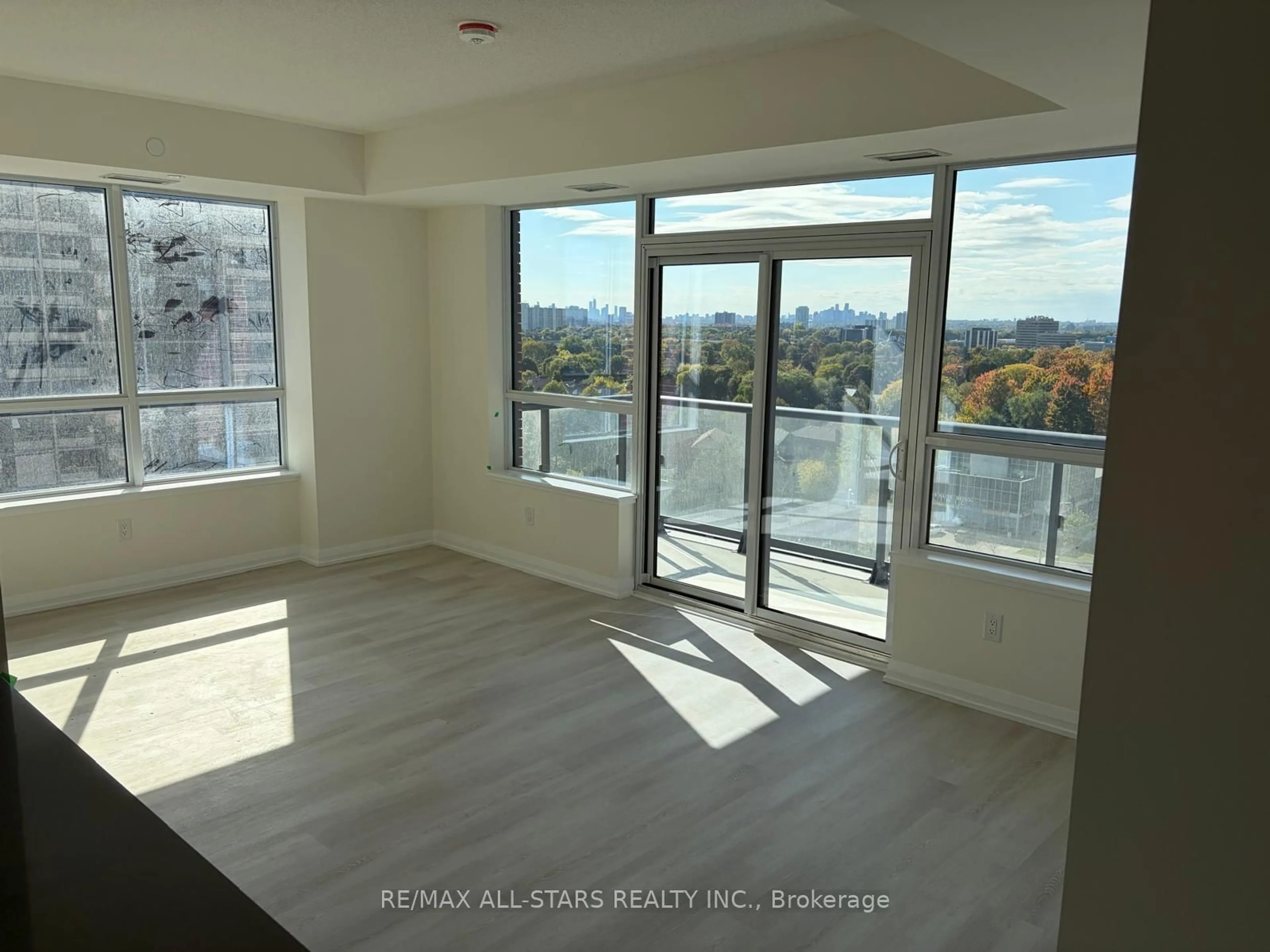 A pic of a room for 3270 Sheppard Ave #1124, Toronto Ontario M1T 3K3