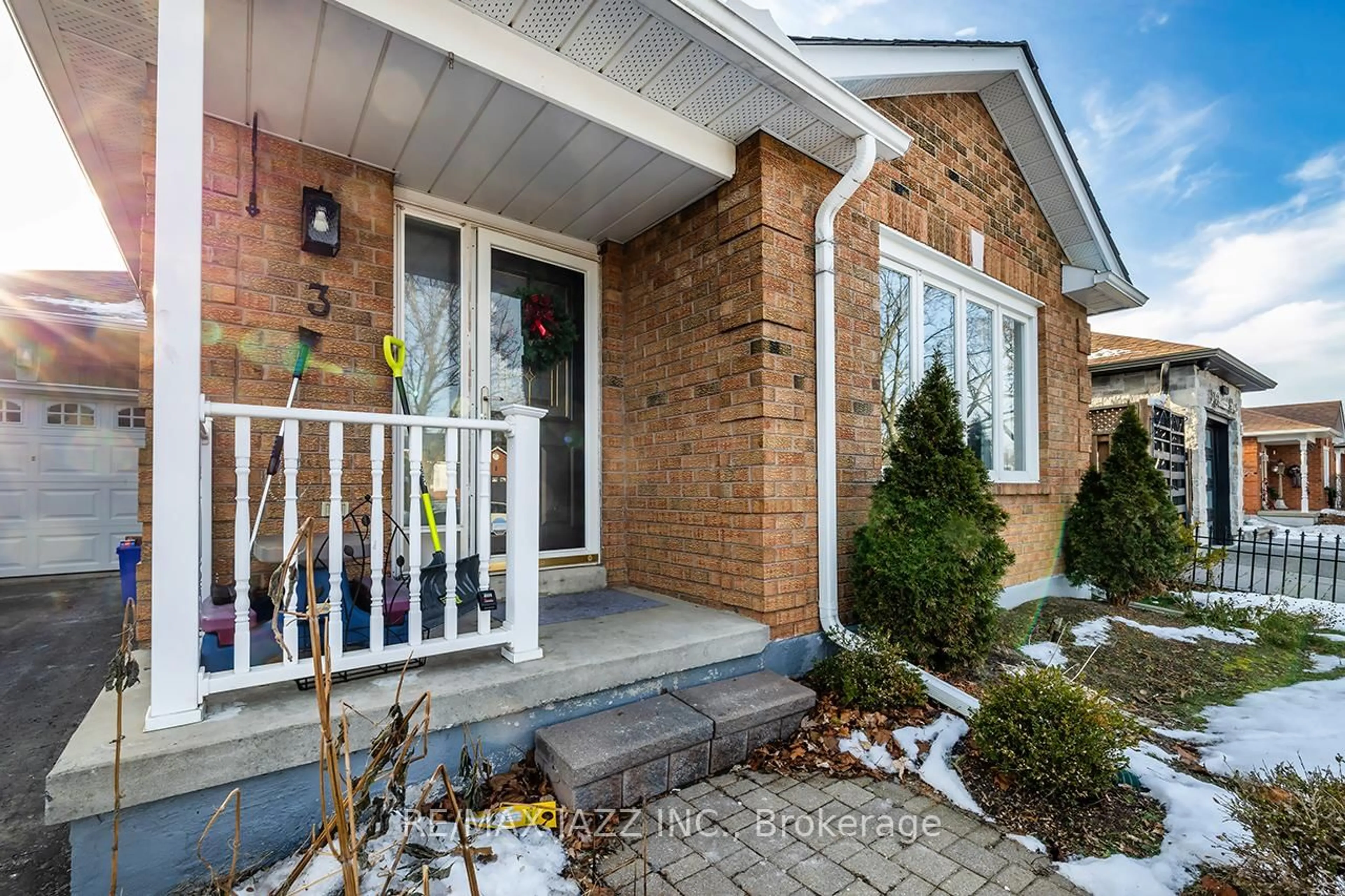 Unknown for 3 Devondale St, Clarington Ontario L1E 1S2