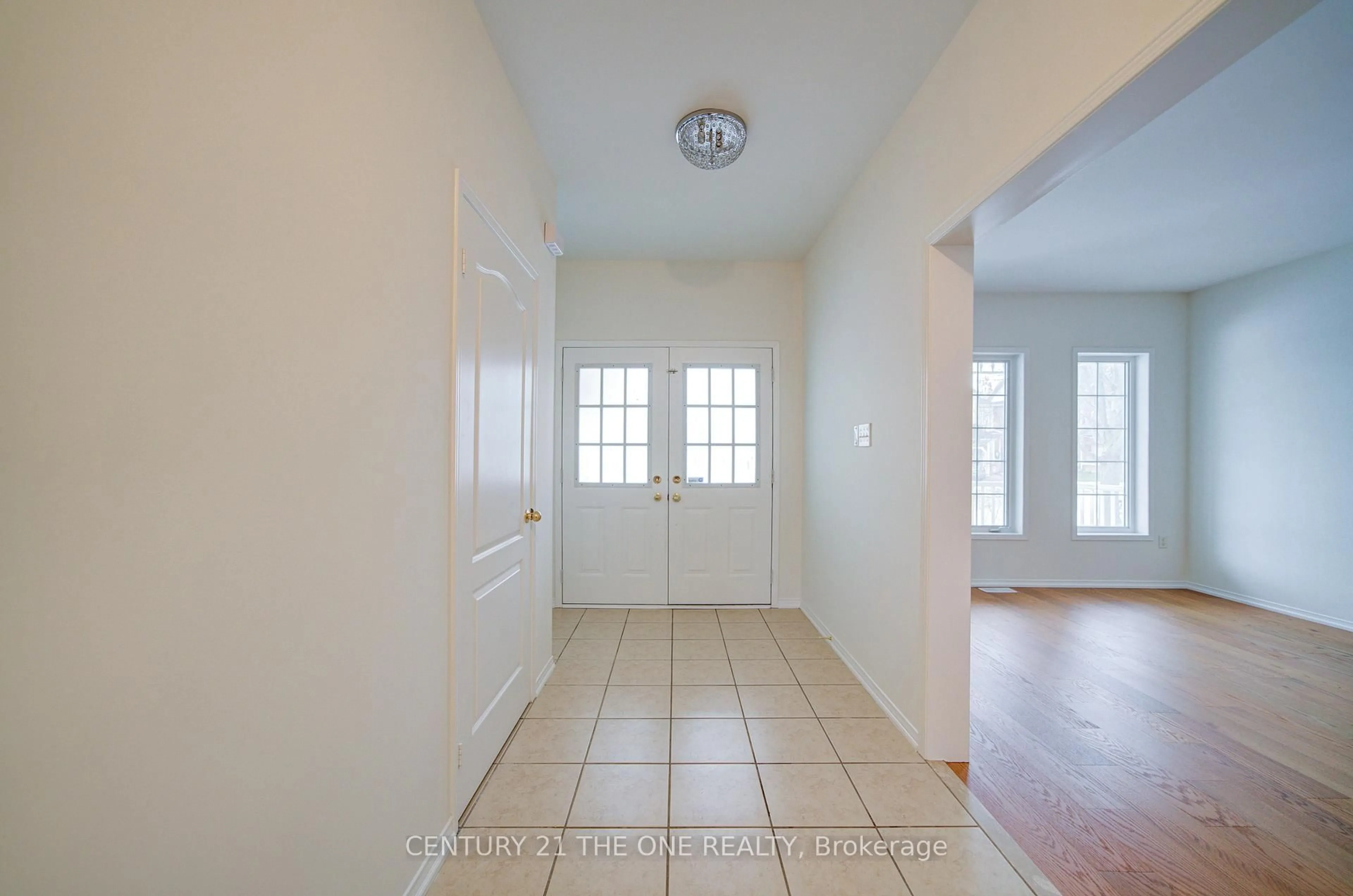 Indoor entryway for 19 Corridale Ave, Whitby Ontario L1M 2E8
