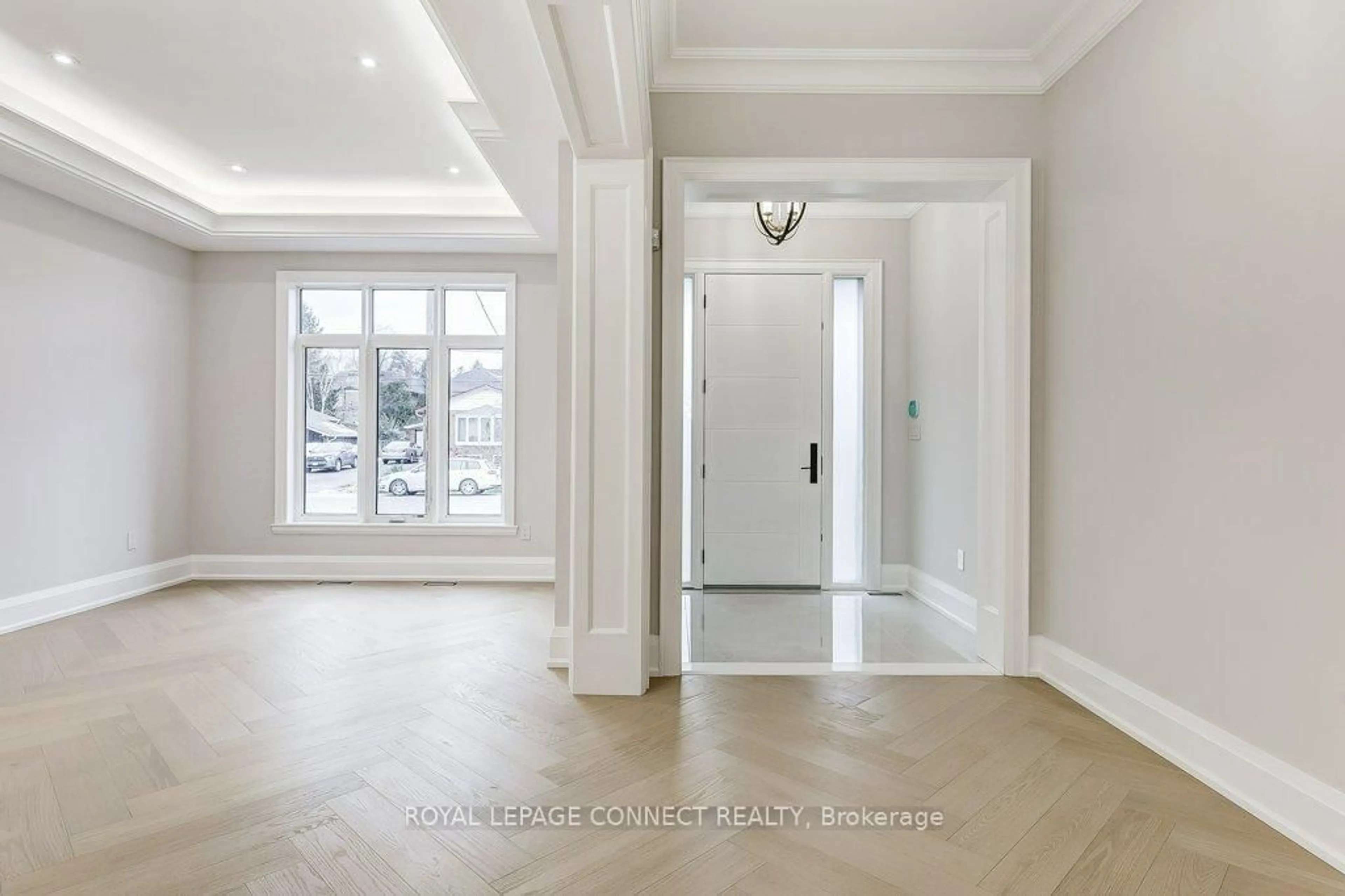 Indoor entryway for 391 Rosebank Rd, Pickering Ontario L1W 2N3