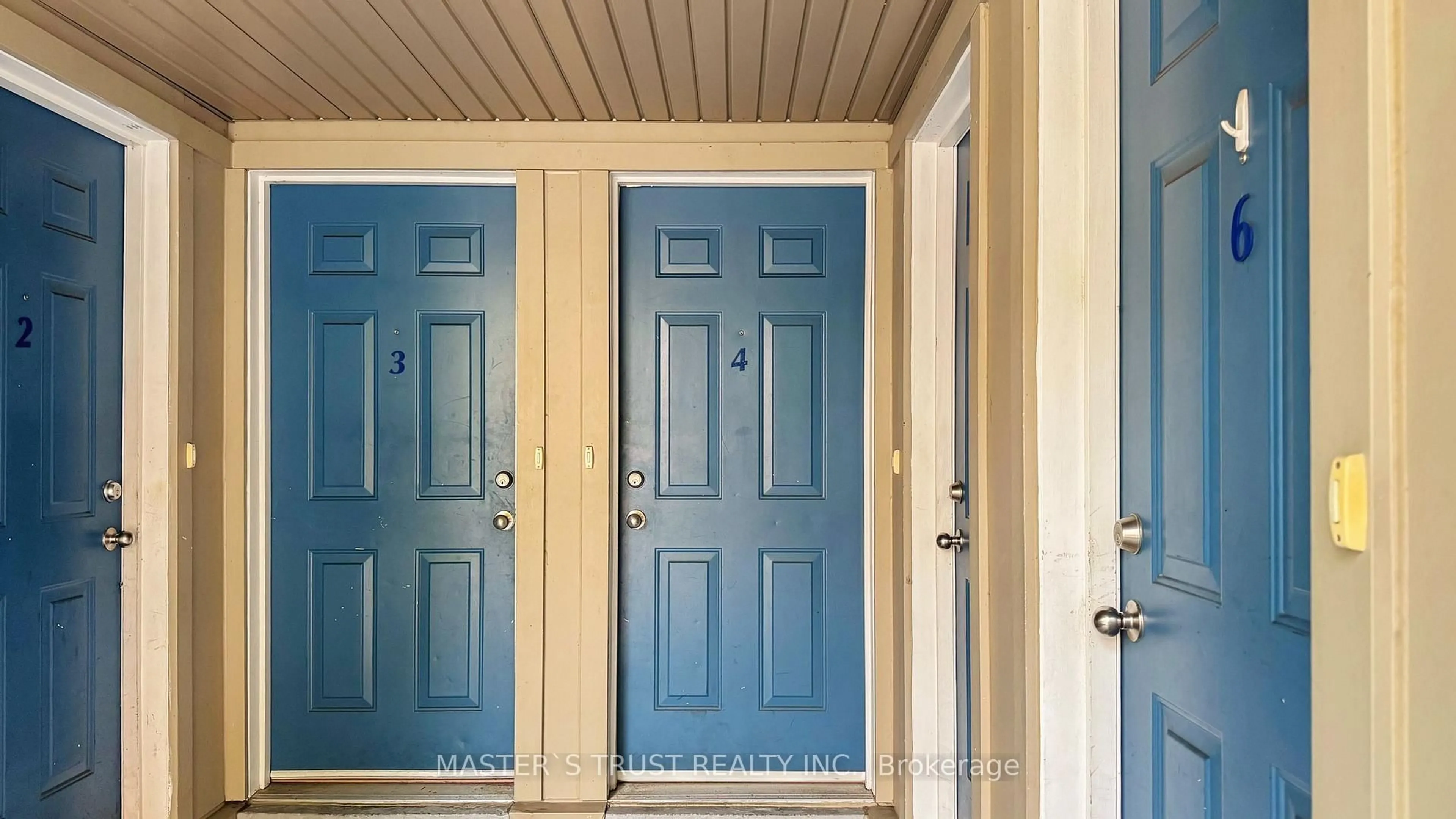 Indoor entryway for 74 Munro St #Unit4, Toronto Ontario M4M 2S9