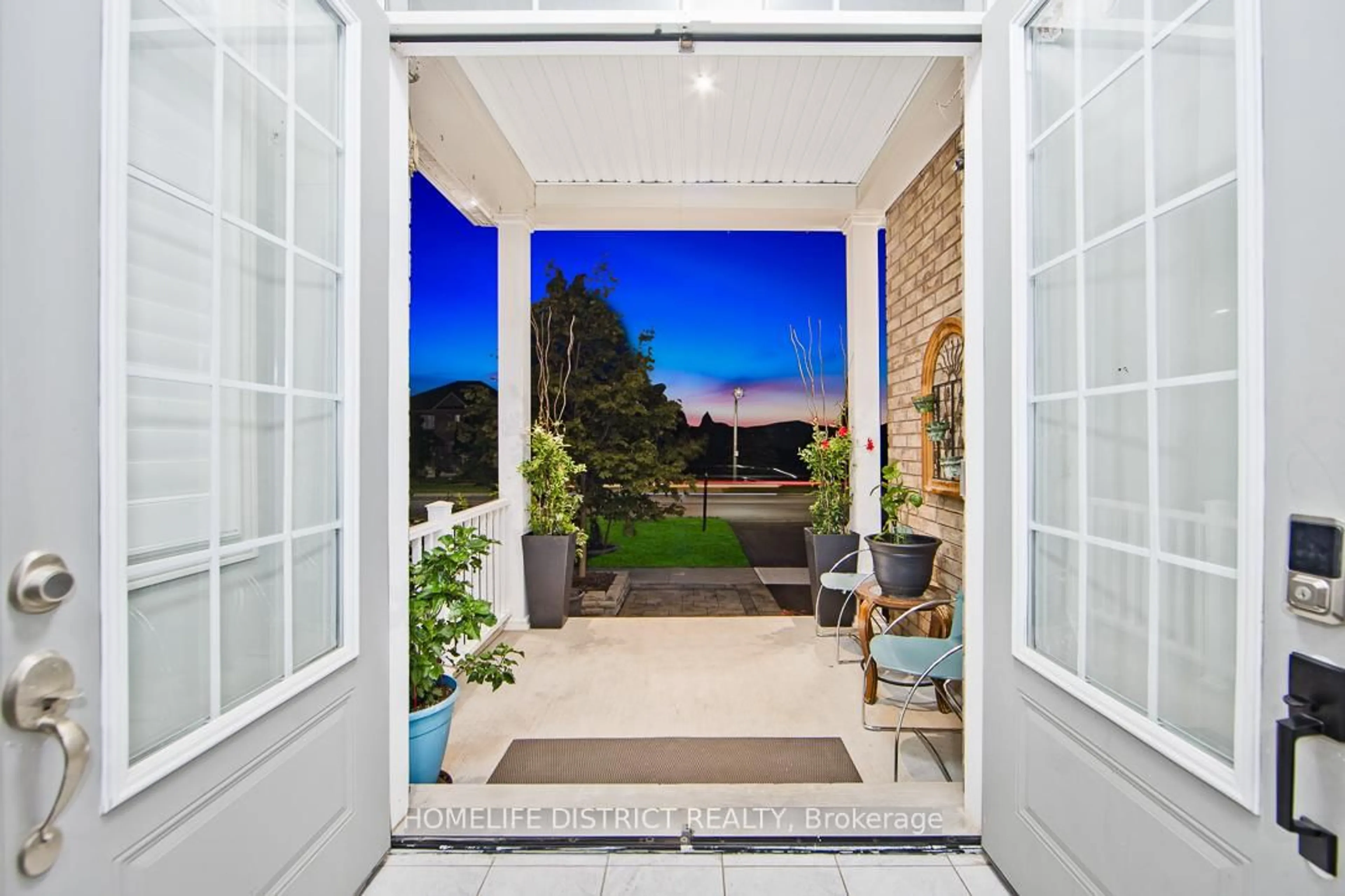 Patio, street for 1794 Grandview St, Oshawa Ontario L1K 0X4