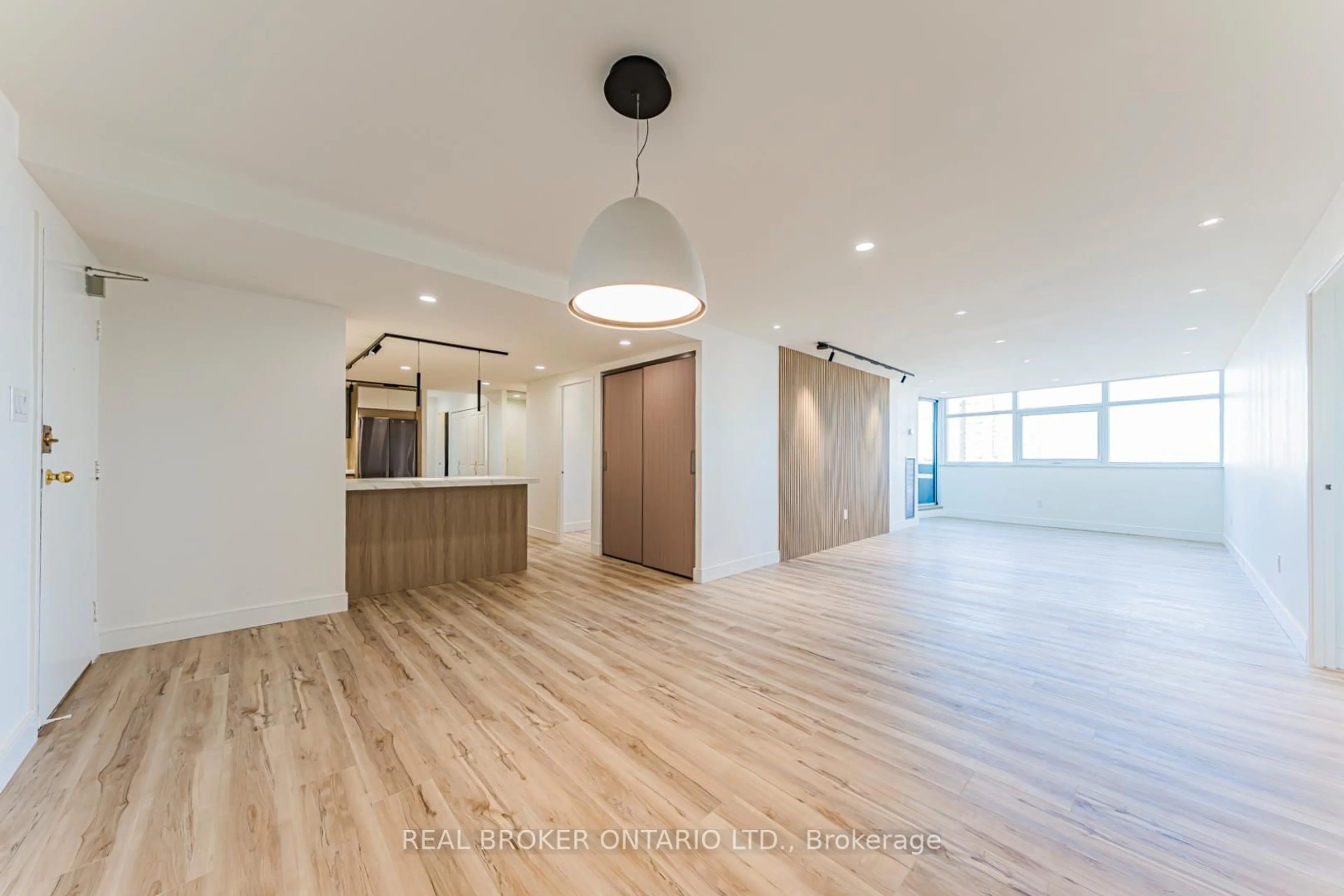 Unknown for 3131 Bridletowne Circ #1503, Toronto Ontario M1W 2S9