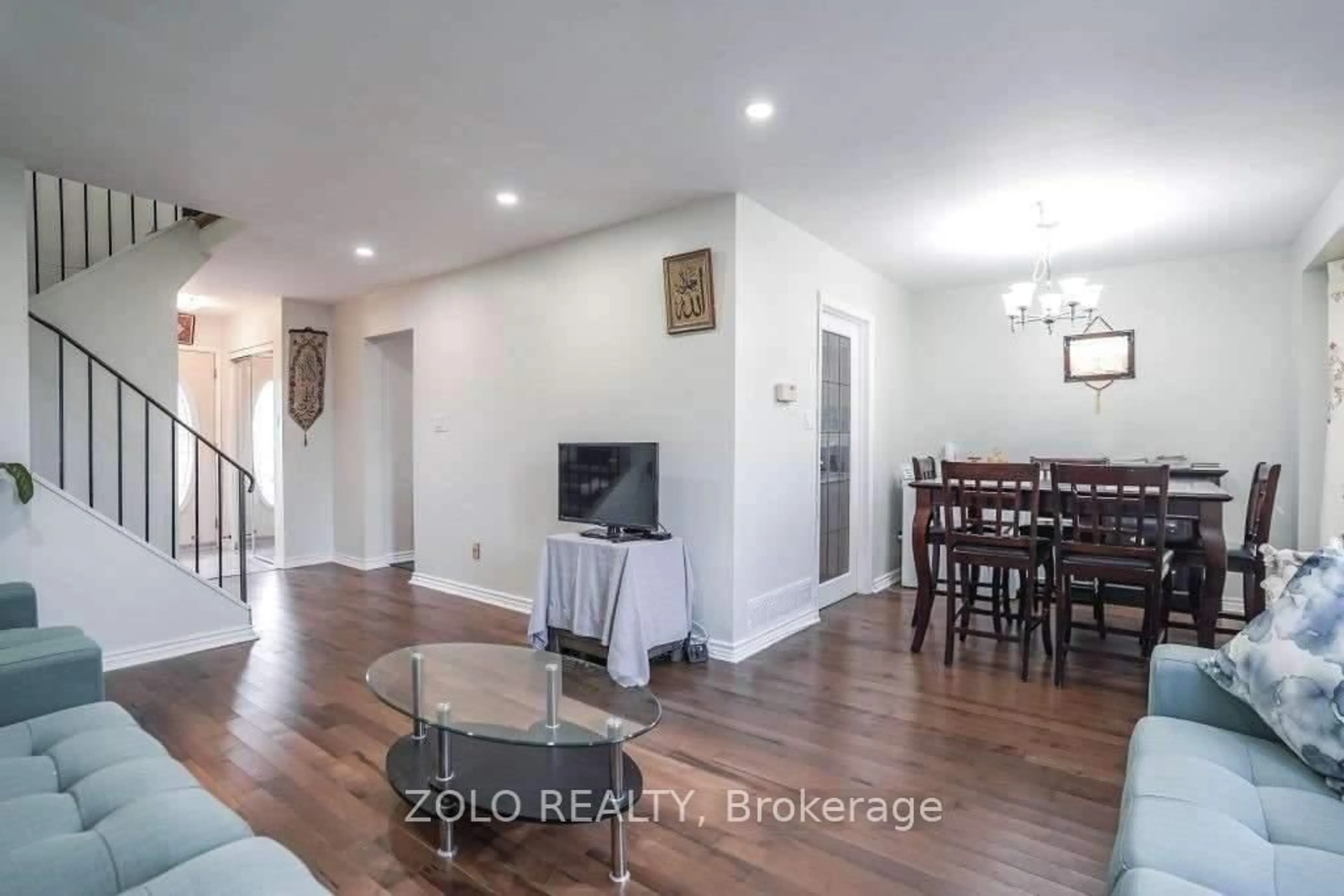 Unknown for 98 Kirby Cres, Whitby Ontario L1N 6Z7