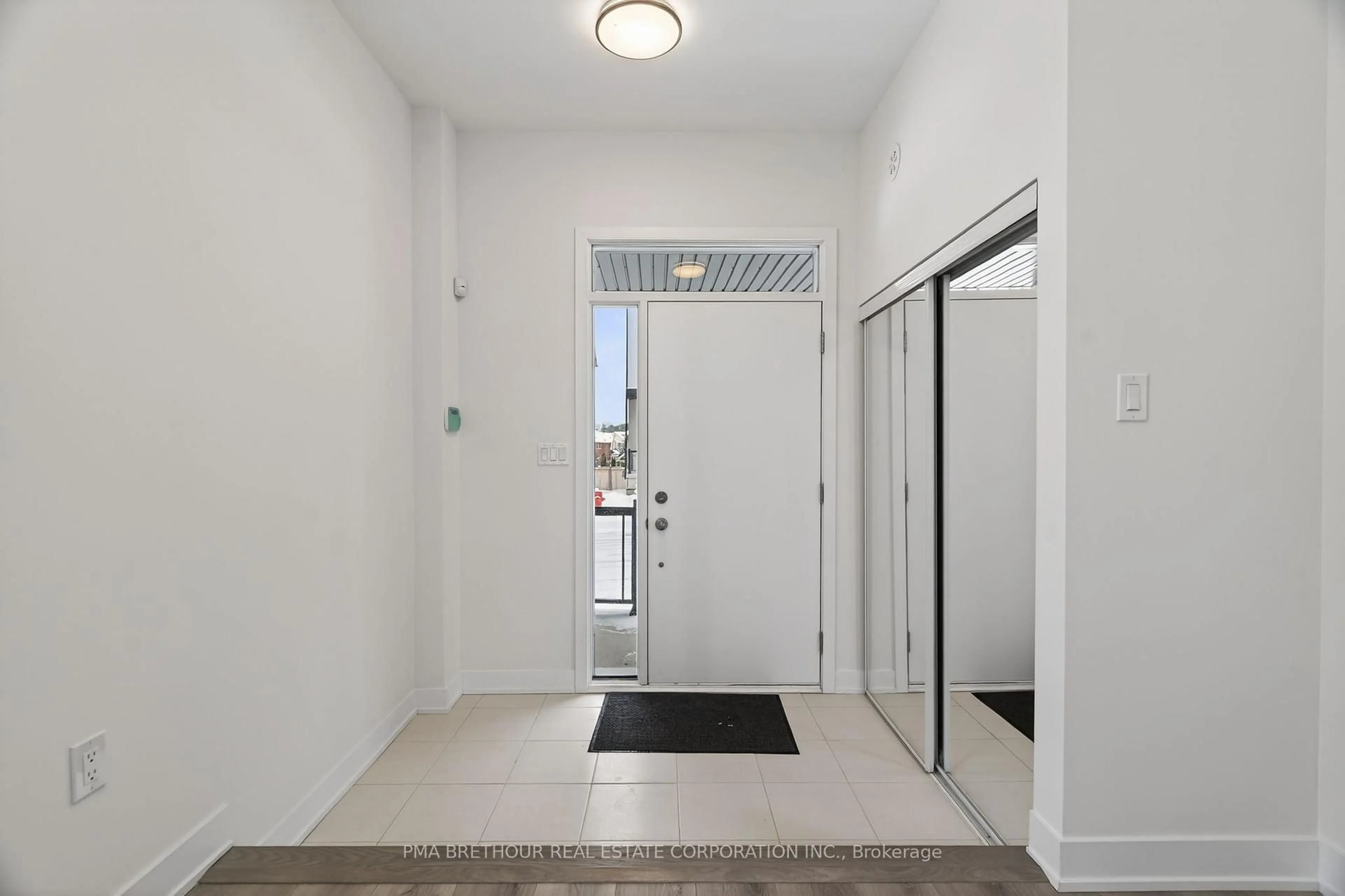 Indoor foyer for 12 Lively Way, Whitby Ontario L1R 0S3