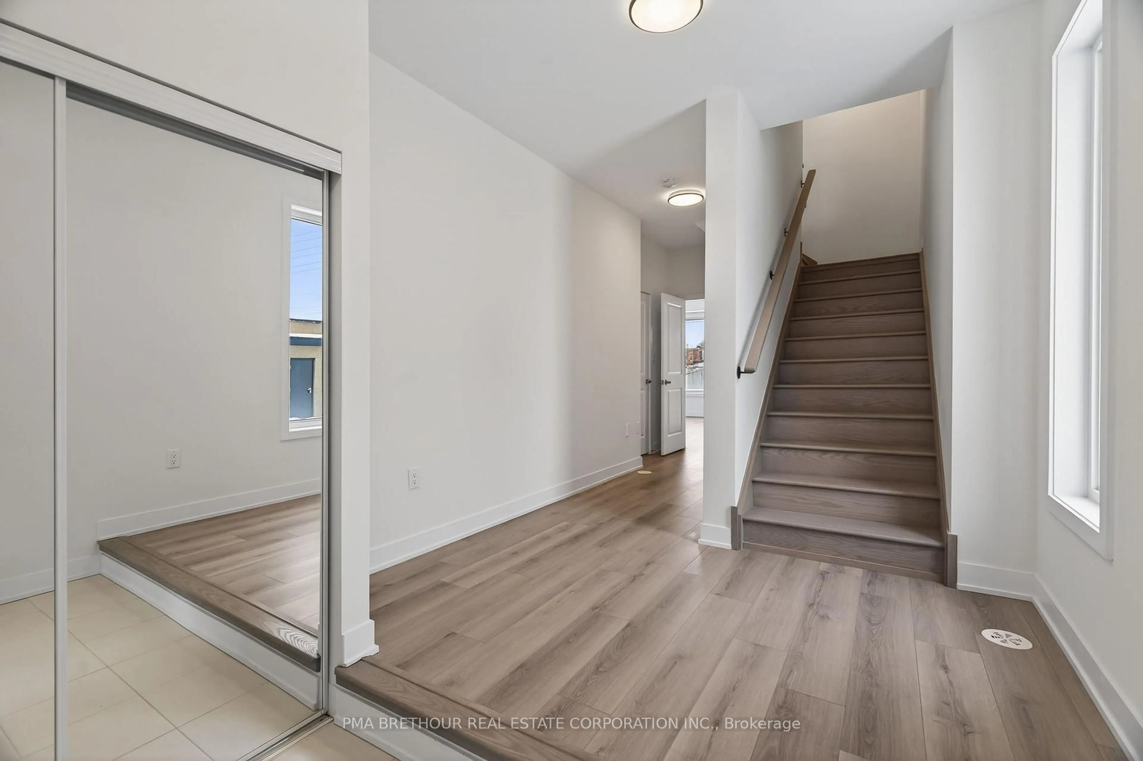 Unknown for 12 Lively Way, Whitby Ontario L1R 0S3