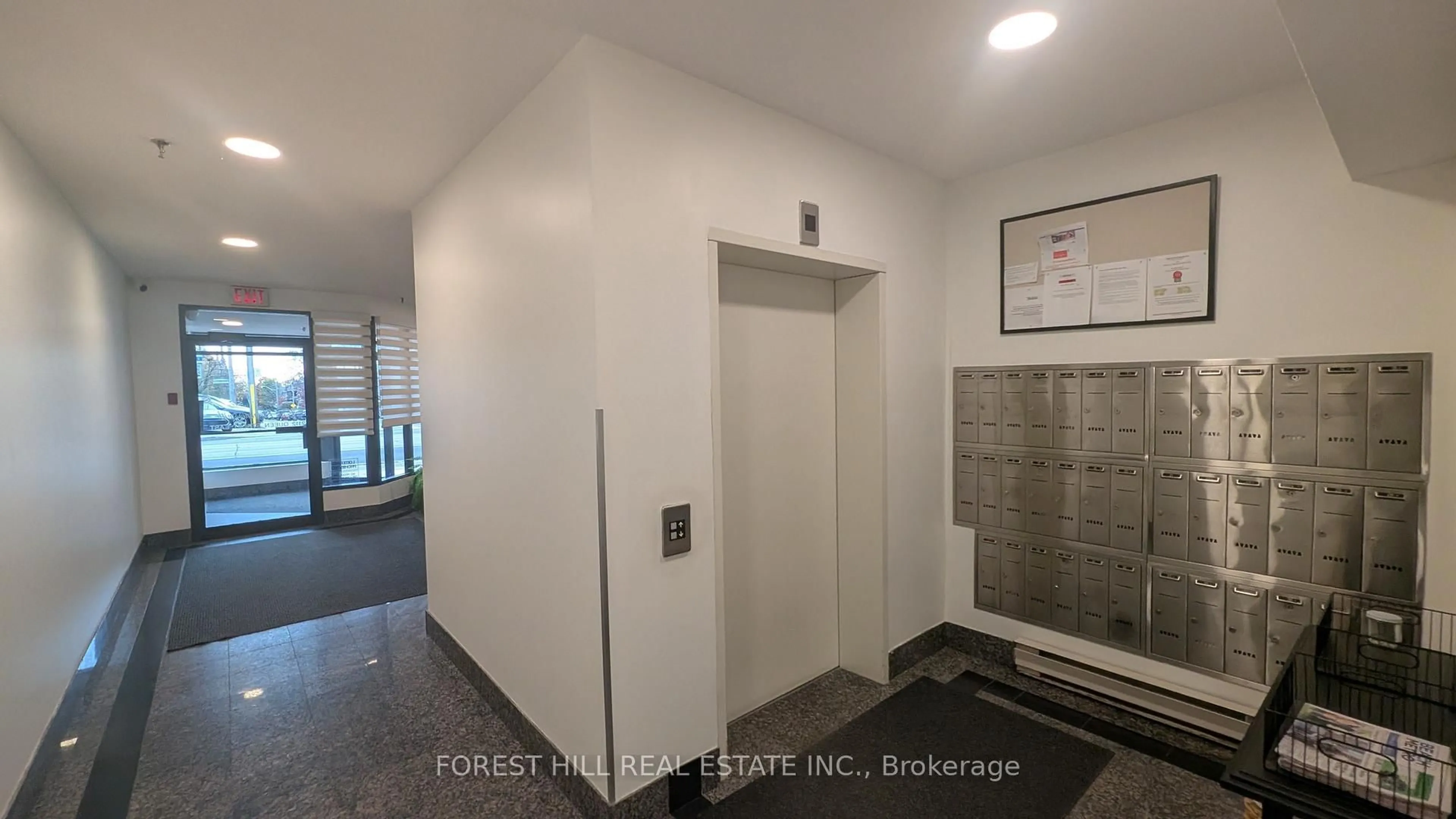Indoor foyer for 2112 Queen St #23, Toronto Ontario M4E 1E2