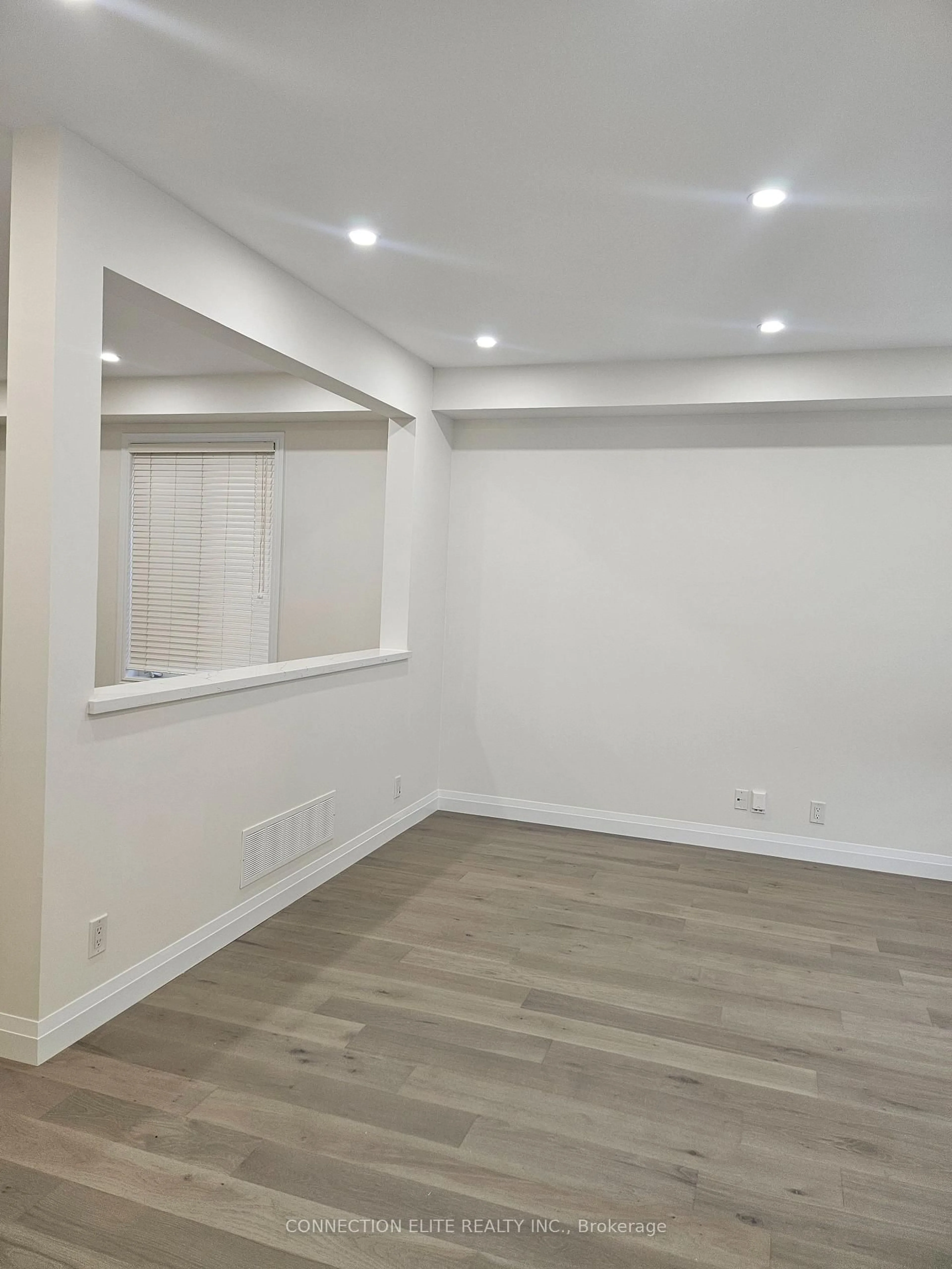 A pic of a room for 216 Pimlico Dr, Oshawa Ontario L1L 0L4