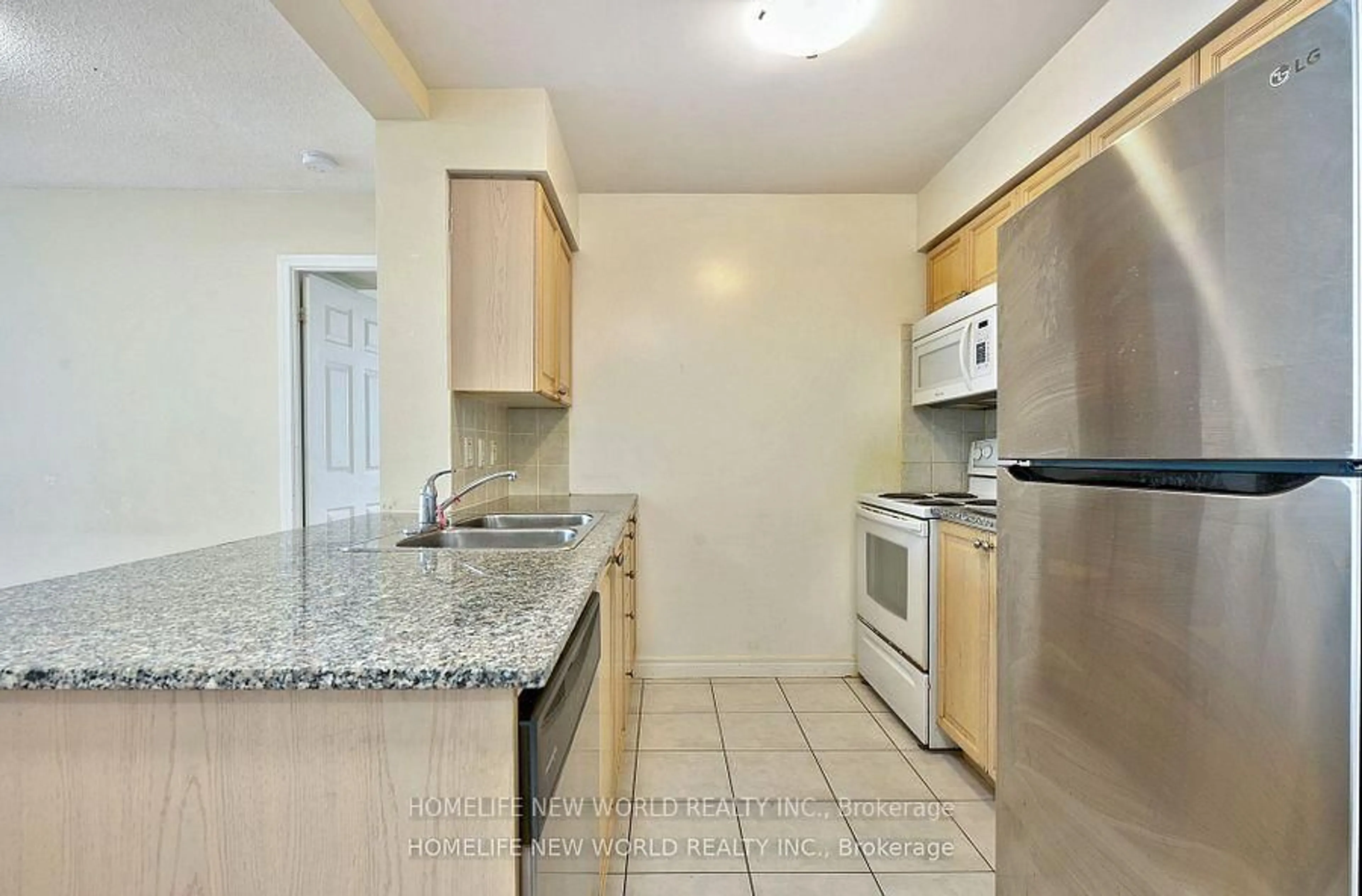 Standard kitchen, ceramic/tile floor for 83 Borough Dr #1105, Toronto Ontario M1P 5E4