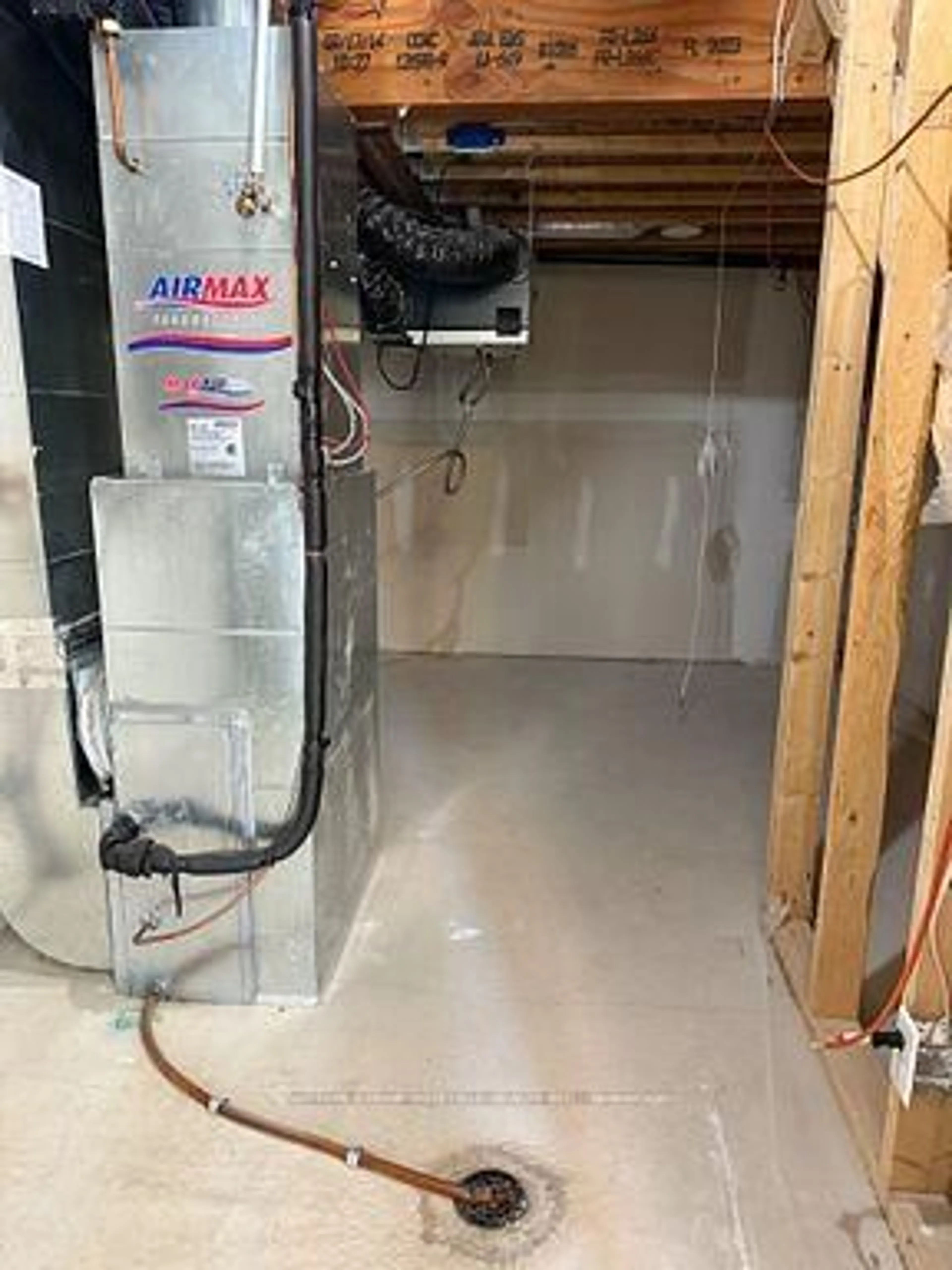 A pic of a room for 66 Tabaret Cres, Oshawa Ontario L1L 0G5