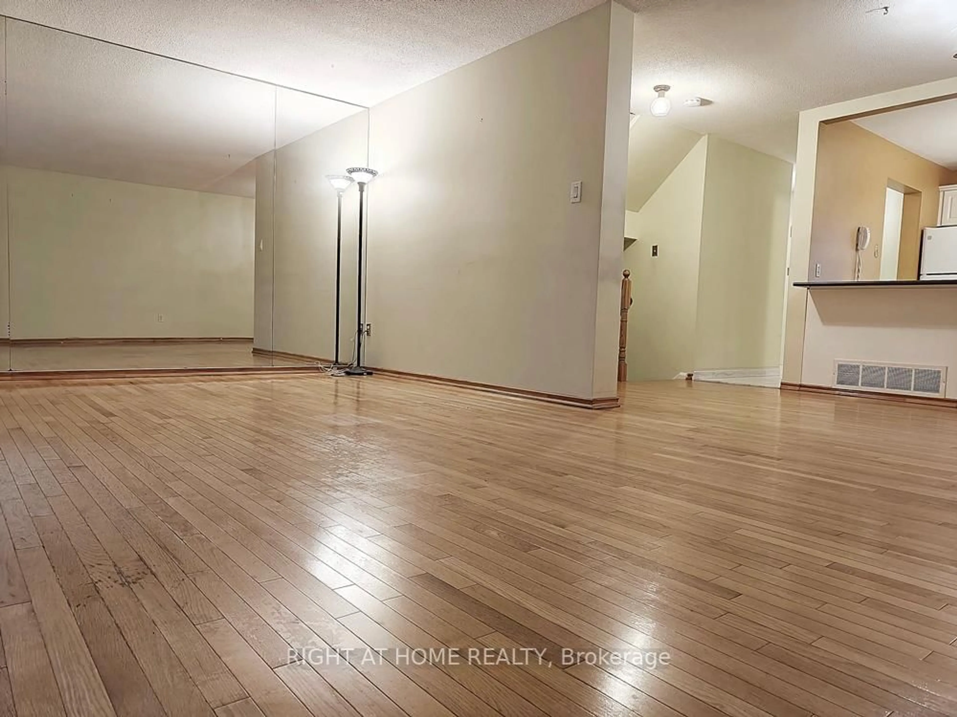 A pic of a room for 15 Brimwood Blvd #61, Toronto Ontario M1V 1E1