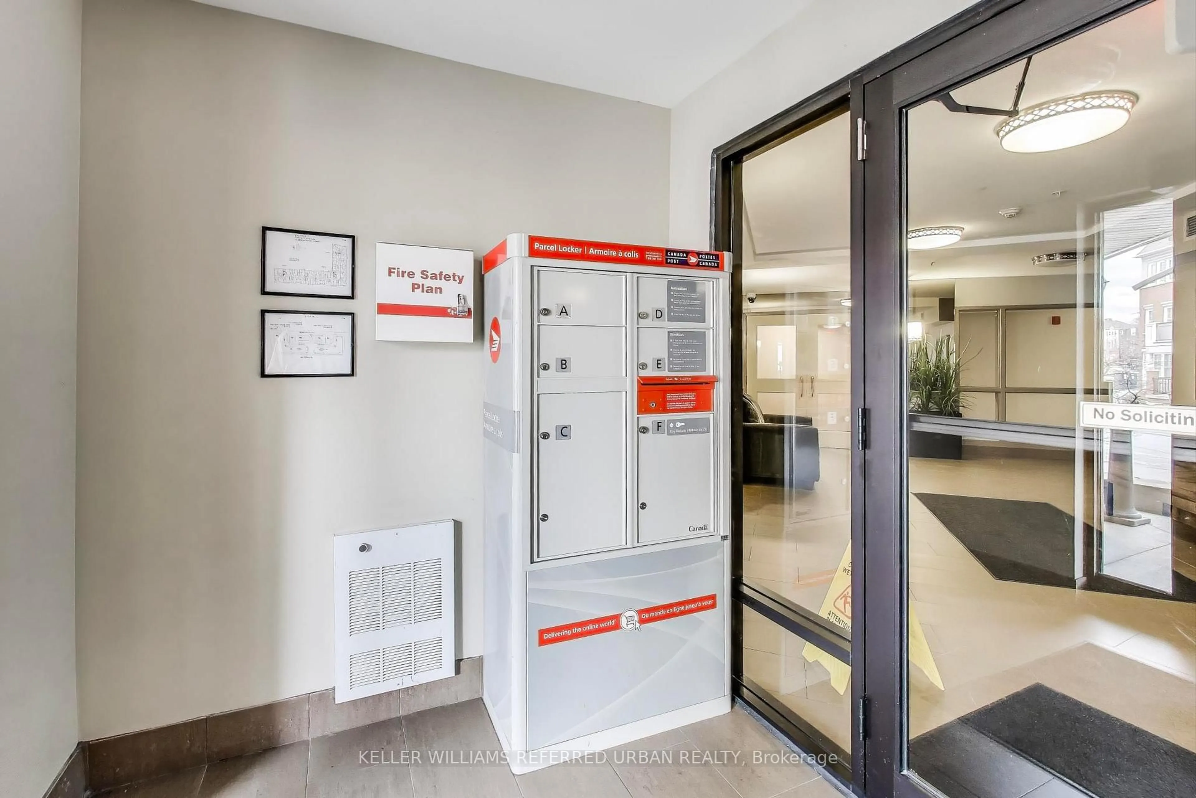 Indoor foyer for 10 Mendelssohn St #206, Toronto Ontario M1L 0G7