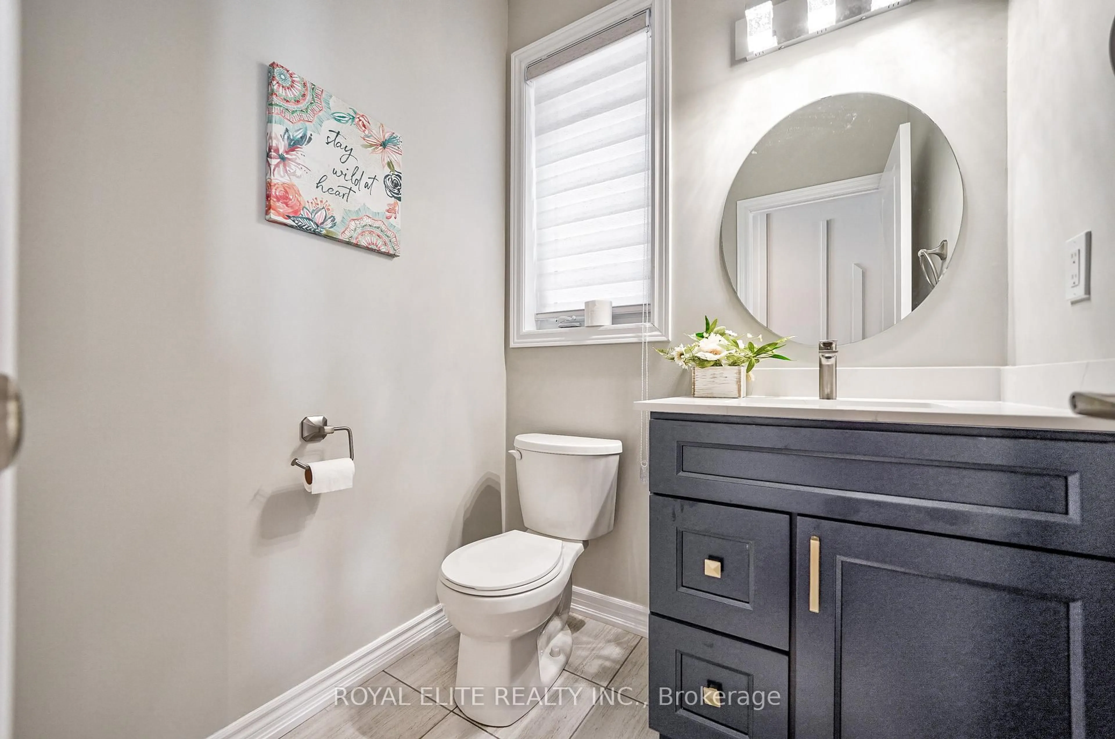 Contemporary bathroom, ceramic/tile floor for 10 Capstan Crt, Whitby Ontario L1P 0K5