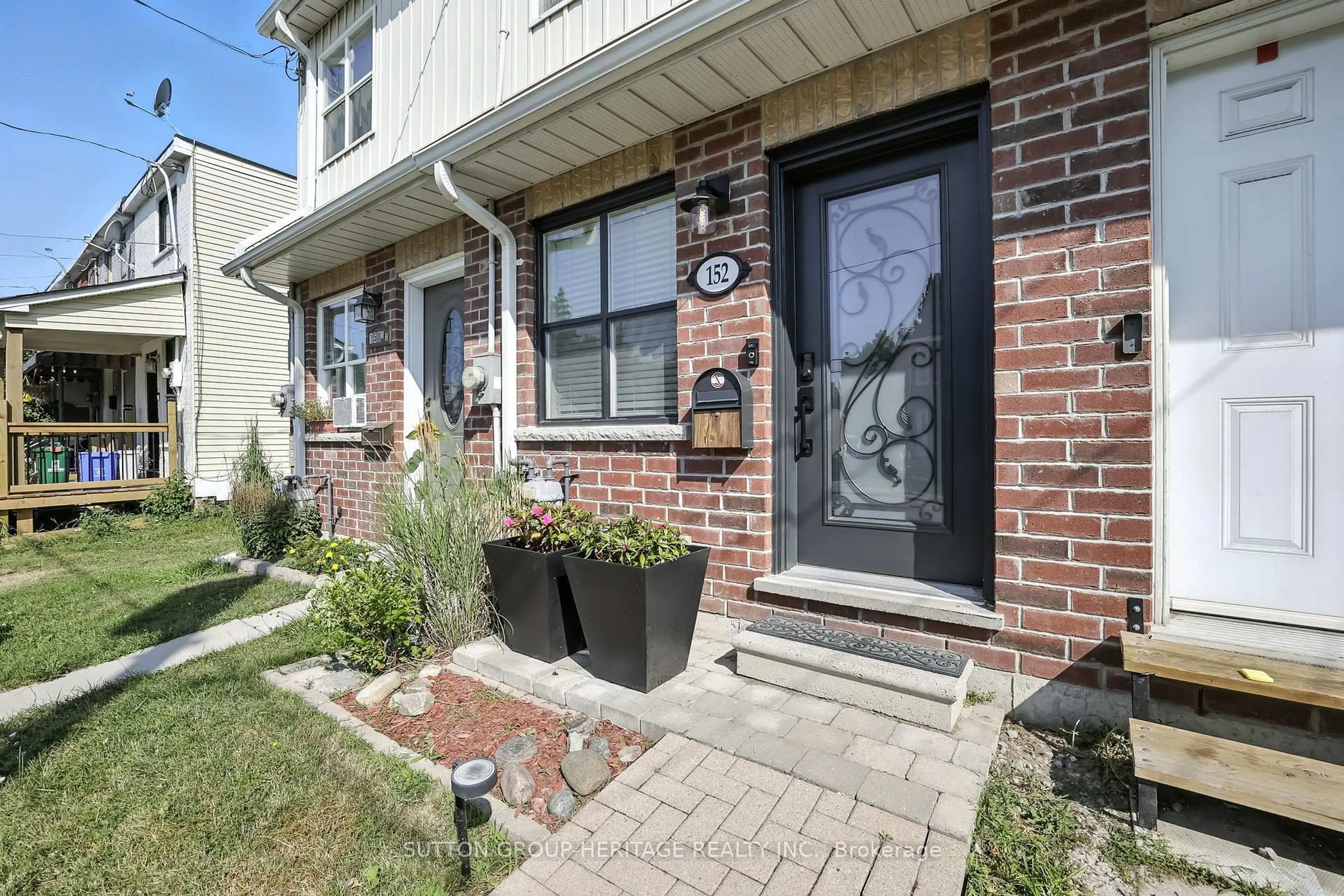 Home with brick exterior material, street for 152 Olive Ave, Oshawa Ontario L1H 2P2
