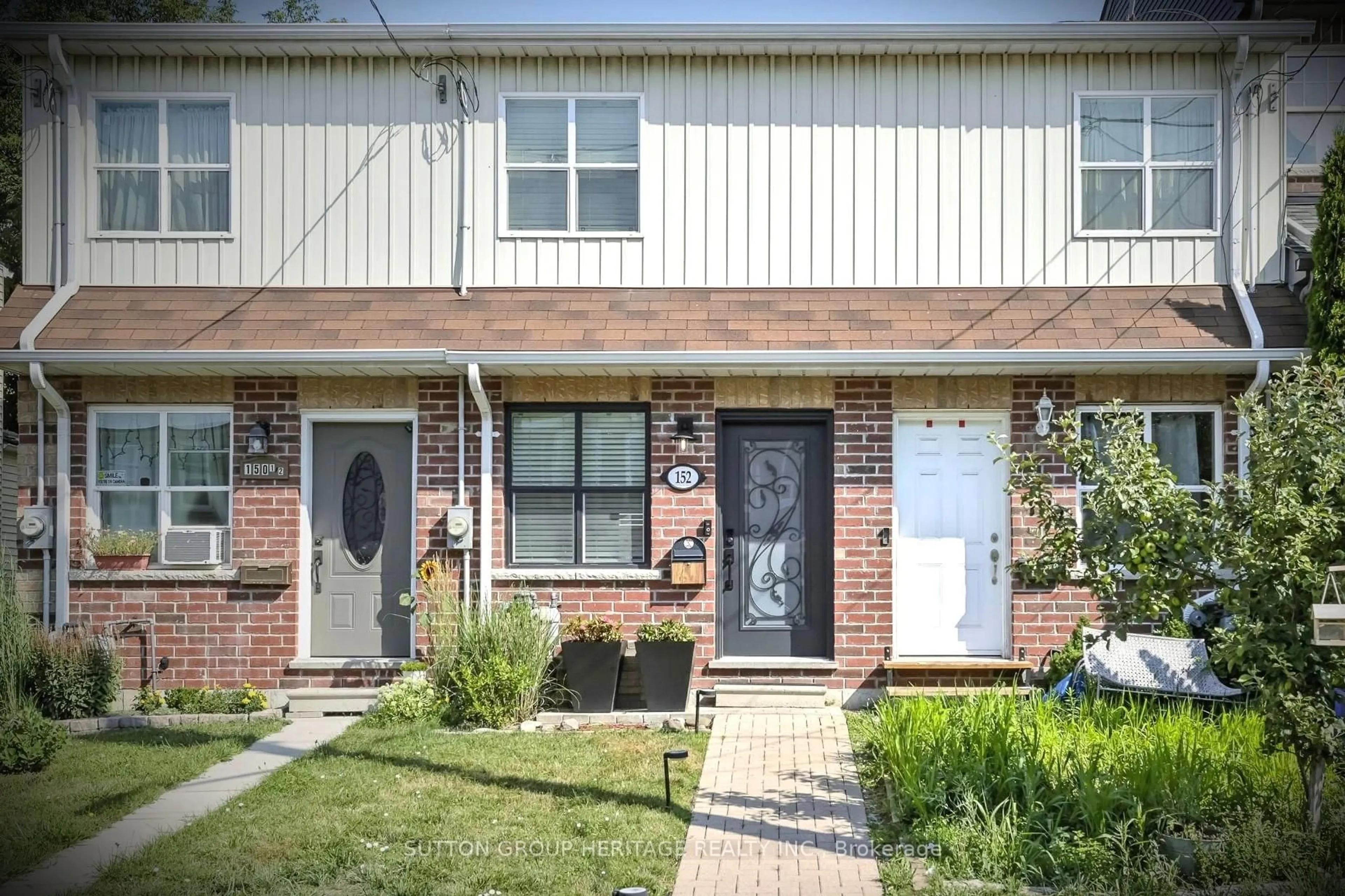 Home with brick exterior material, street for 152 Olive Ave, Oshawa Ontario L1H 2P2