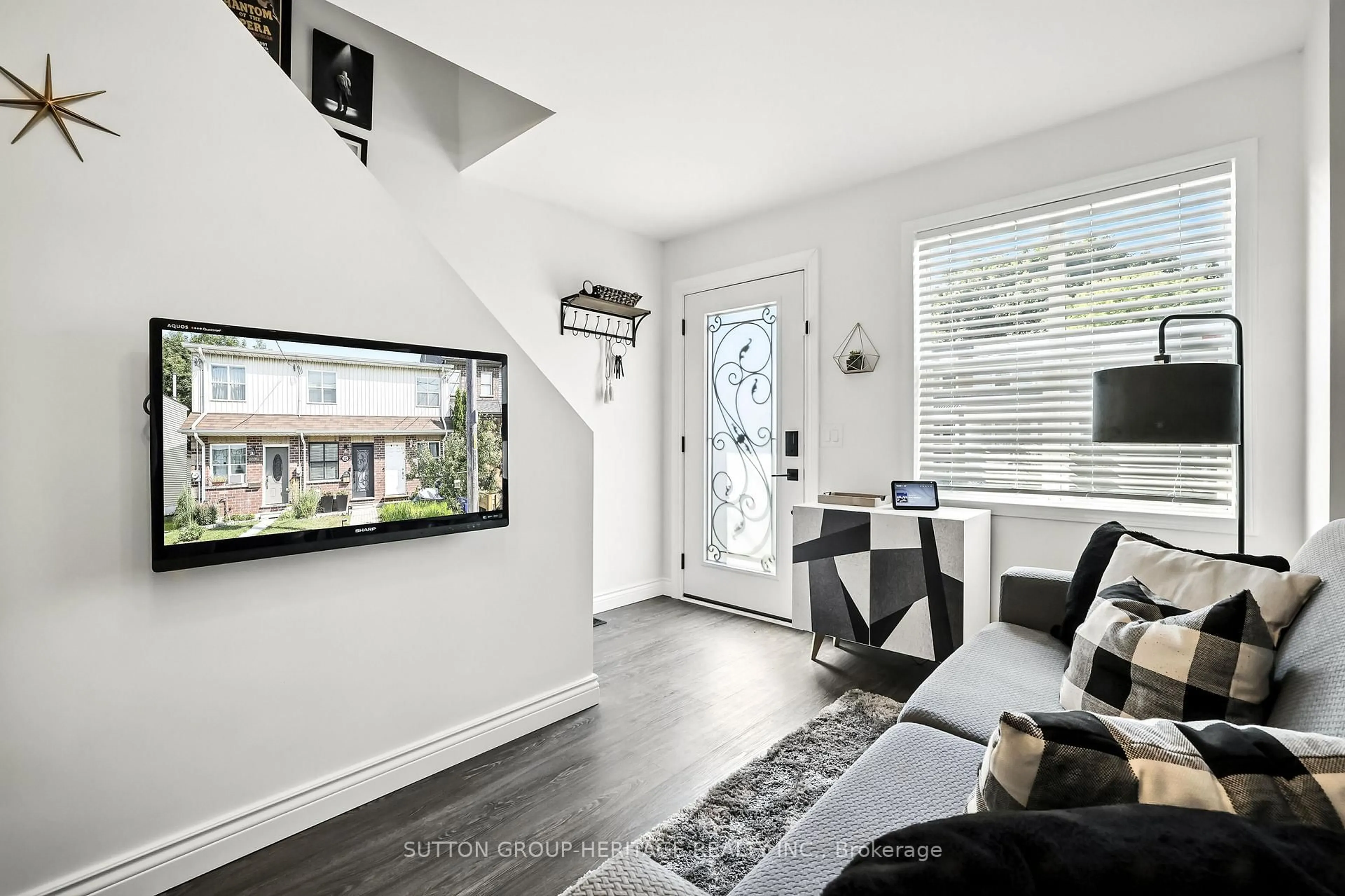 Living room with furniture, unknown for 152 Olive Ave, Oshawa Ontario L1H 2P2