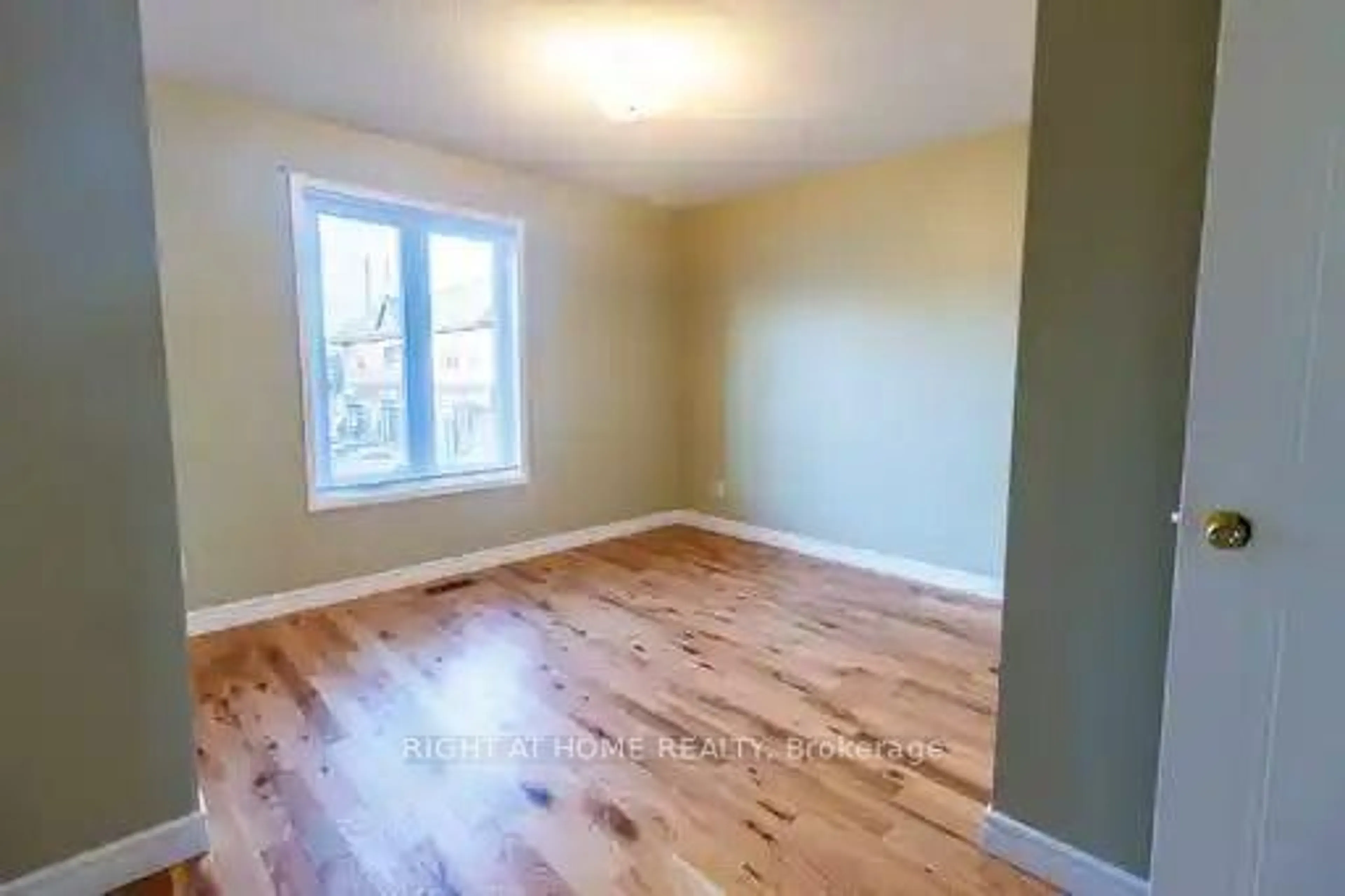 A pic of a room for 3680 brimley Rd #18, Toronto Ontario M1V 5K7
