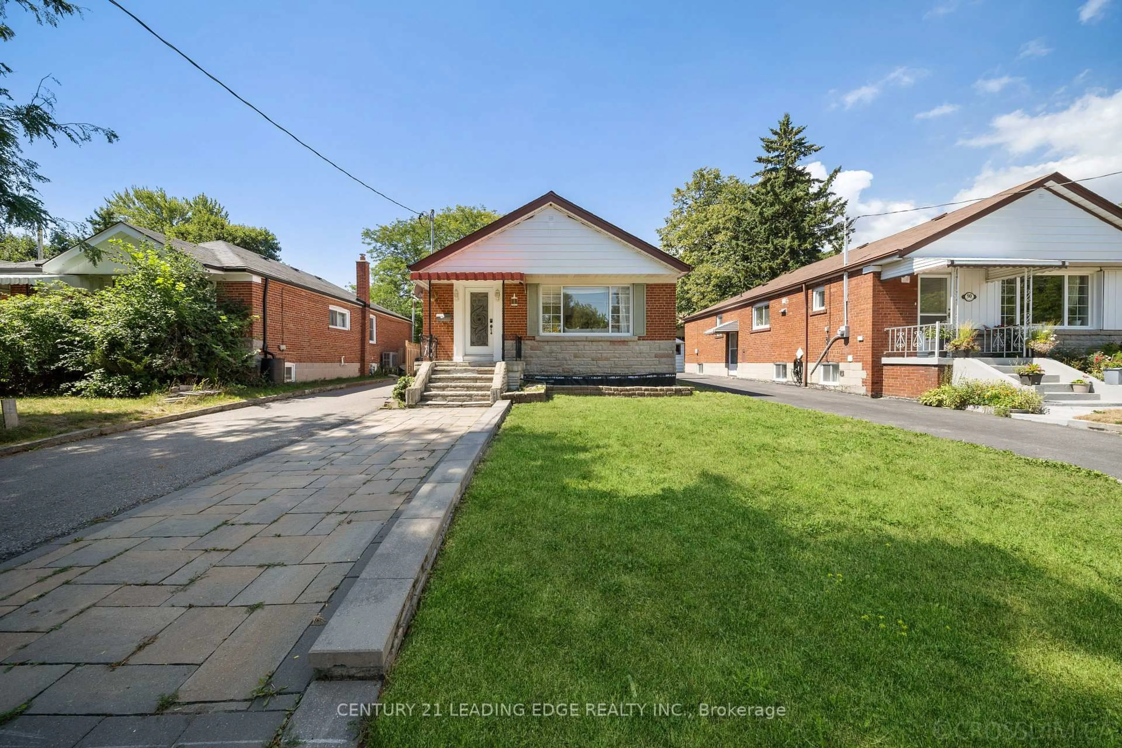 A pic from outside/outdoor area/front of a property/back of a property/a pic from drone, street for 88 Canlish Rd, Toronto Ontario M1P 1S9
