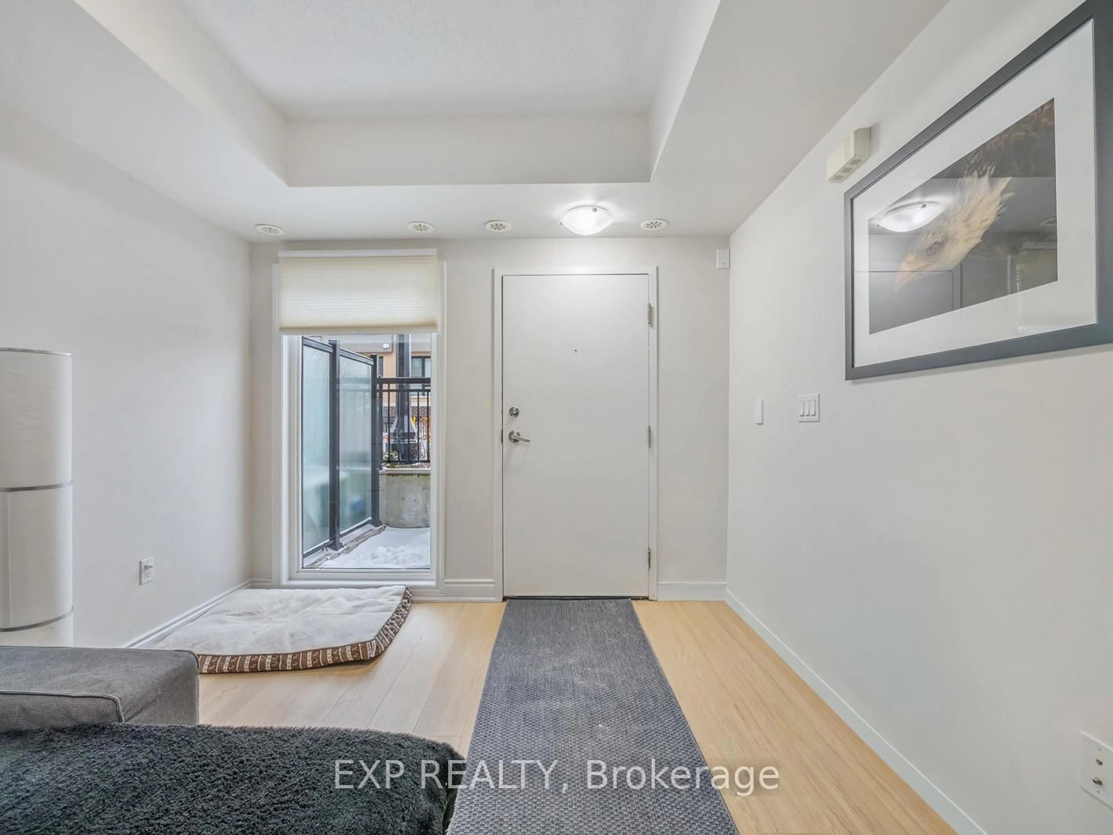Indoor entryway for 8825 Sheppard Ave #101, Toronto Ontario M1B 0E3