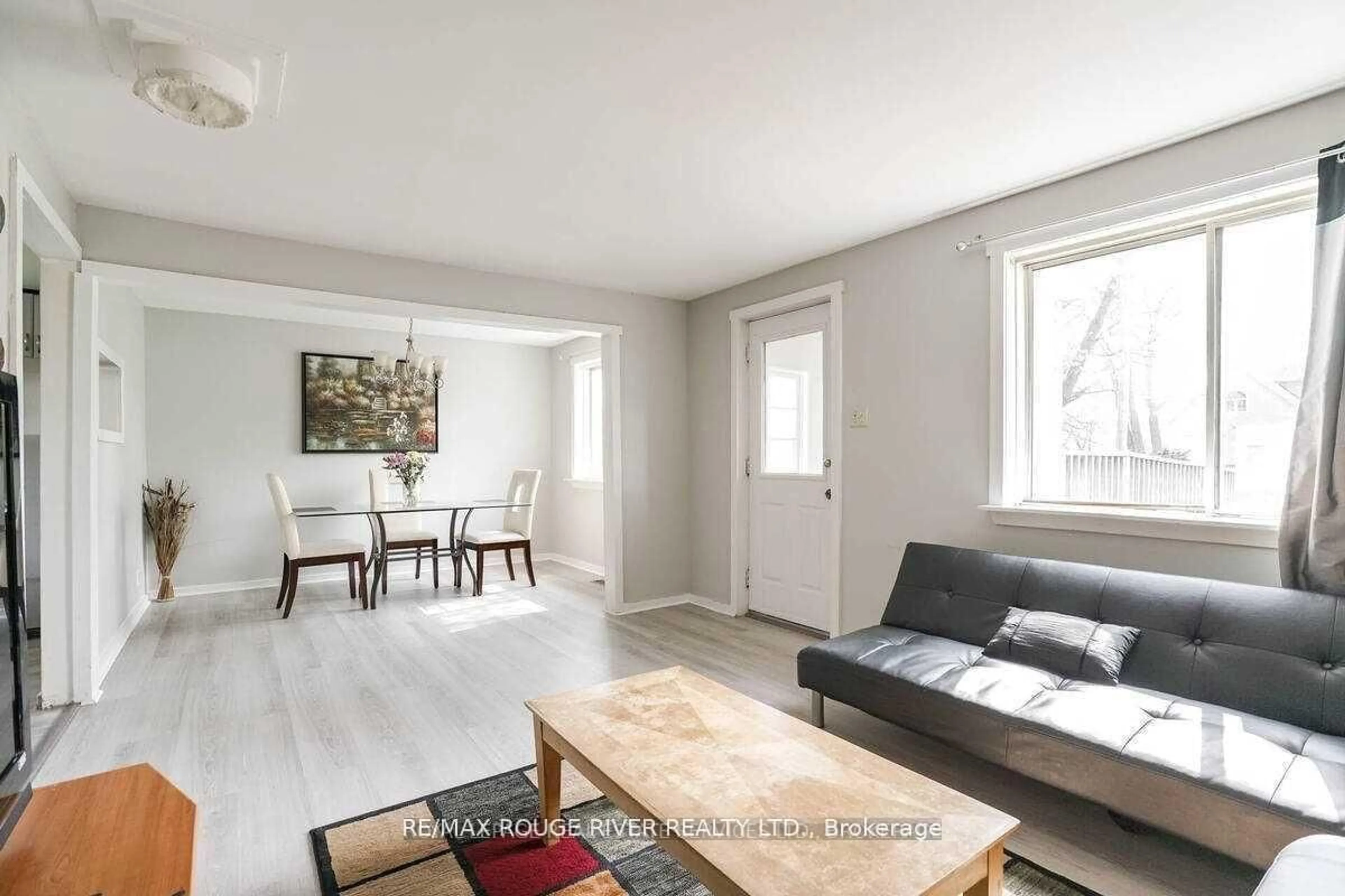 Living room with furniture, unknown for 1725 Spruce Hill Rd, Pickering Ontario L1V 1S3