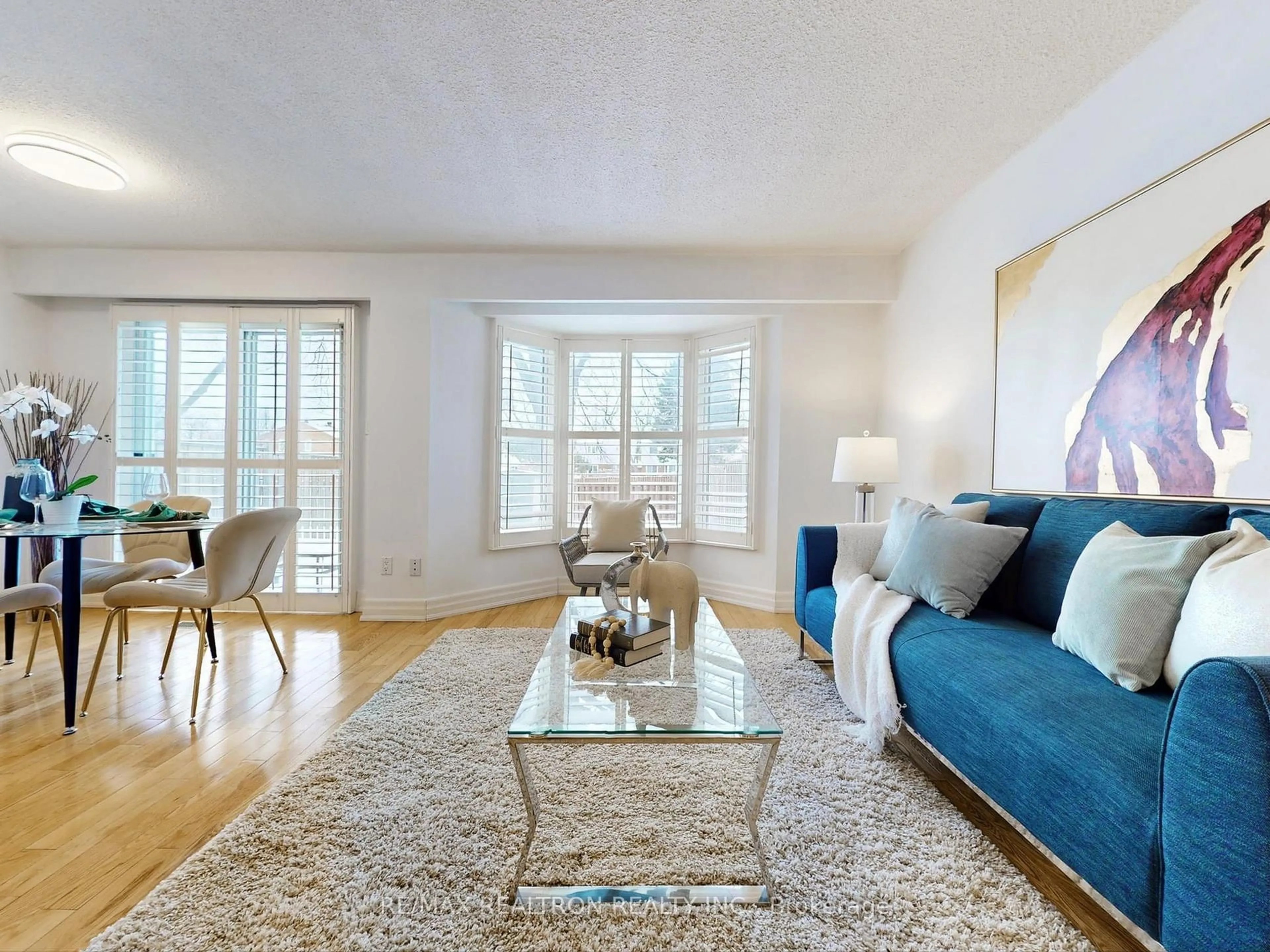 Living room with furniture, unknown for 30 Eagleview Cres, Toronto Ontario M1W 3N2