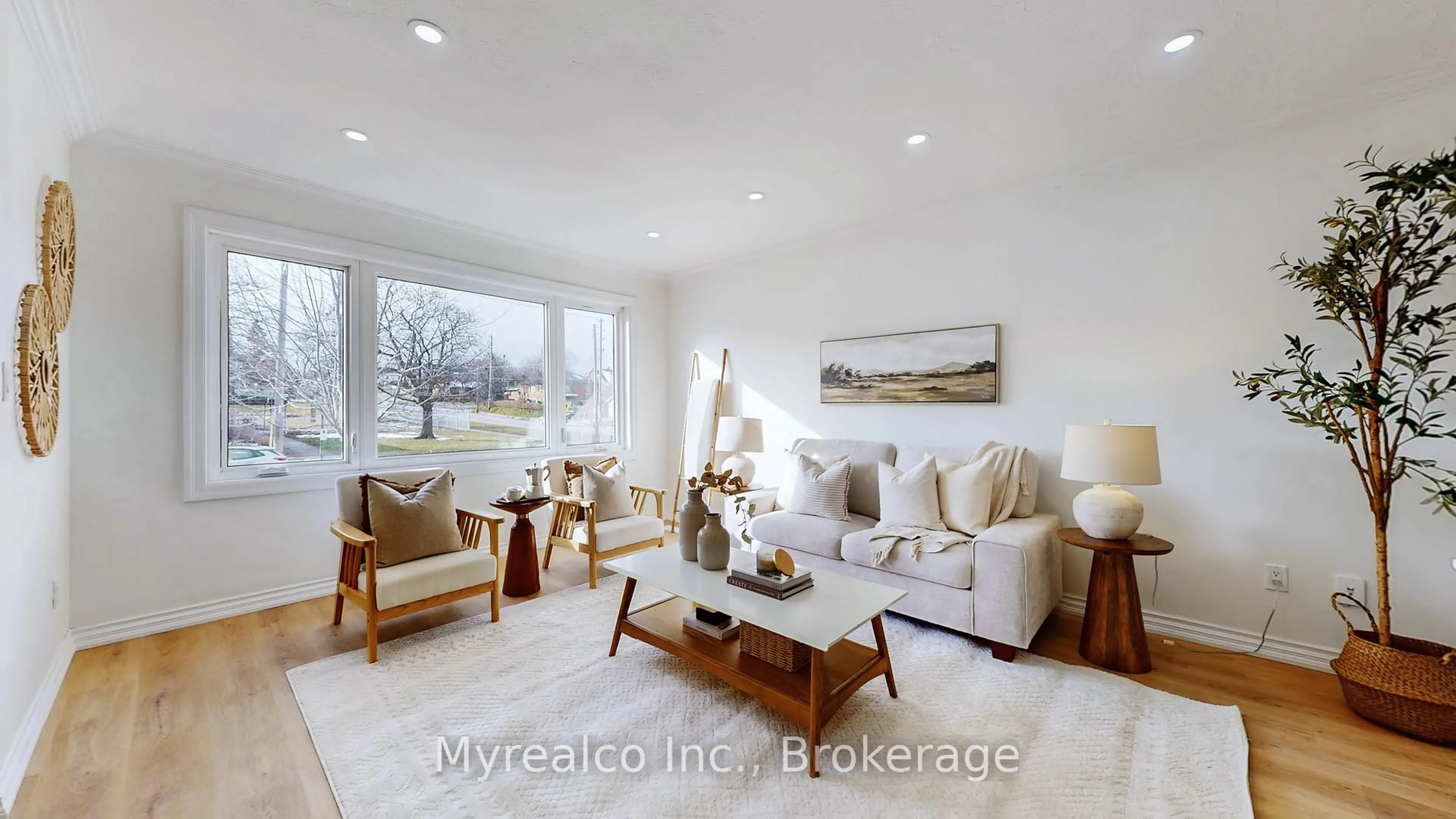 Living room with furniture, unknown for 351 Lasalle Ave, Oshawa Ontario L1H 5Y8