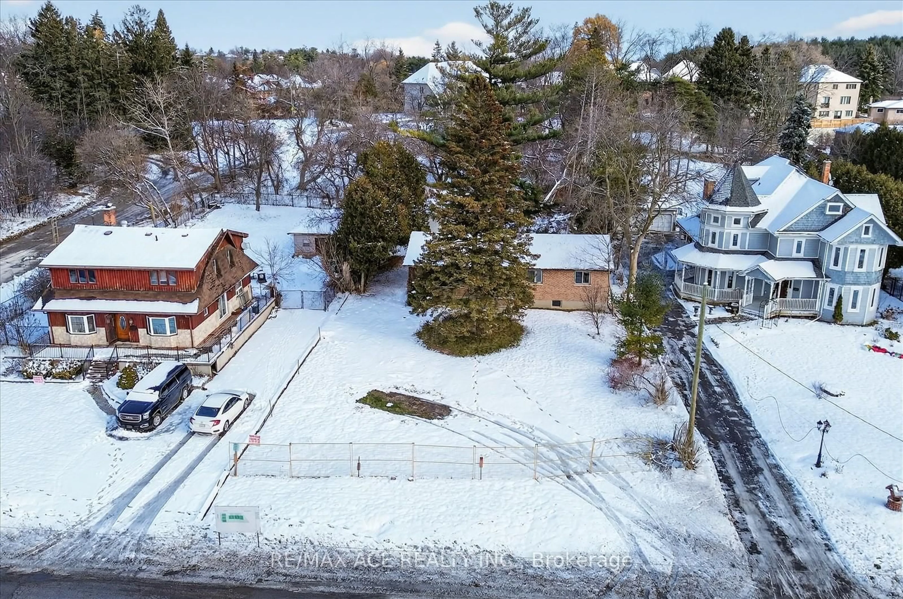 A pic from outside/outdoor area/front of a property/back of a property/a pic from drone, street for 467 & 471 Rosebank Rd, Pickering Ontario L1W 2N3