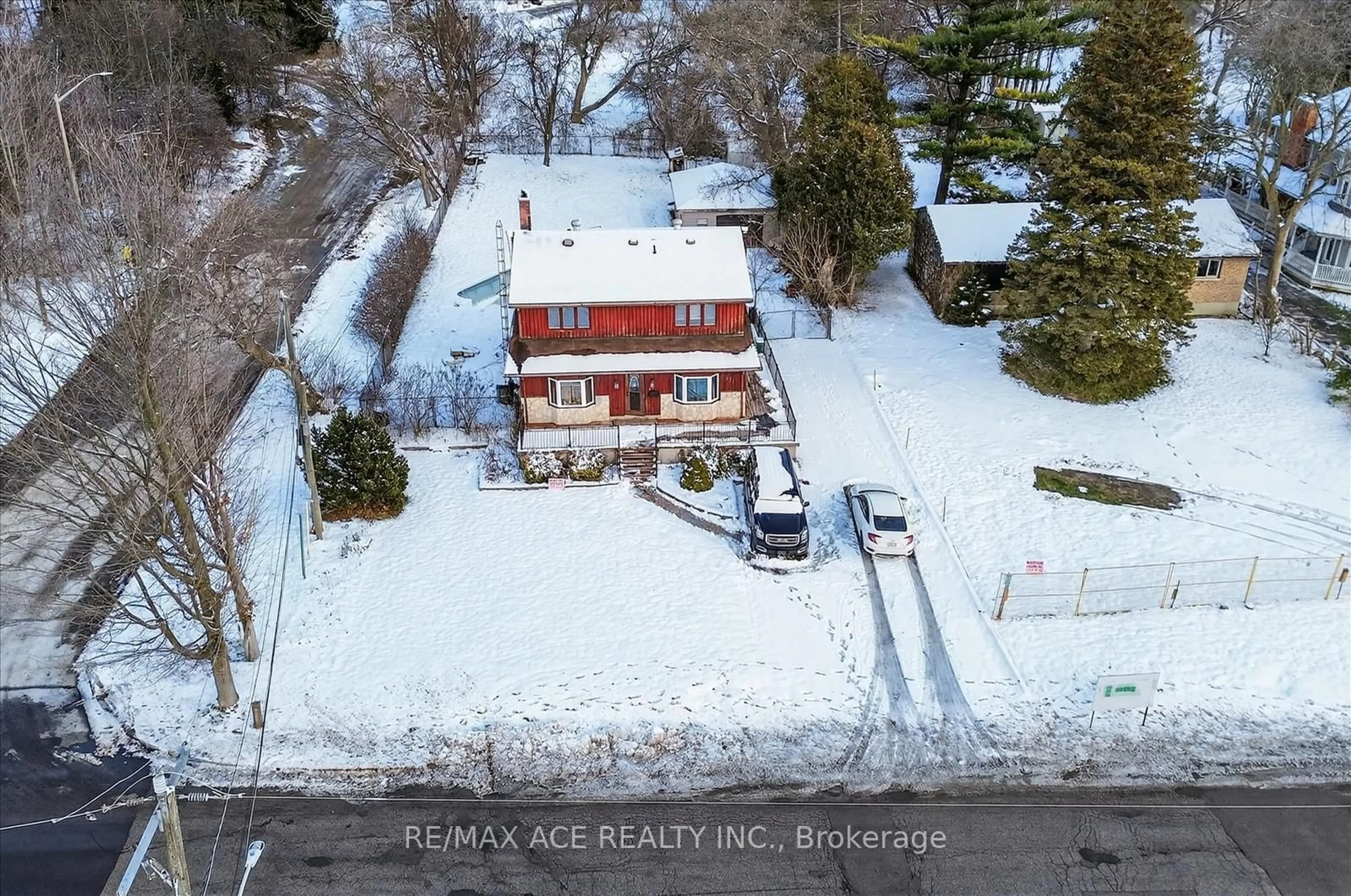 A pic from outside/outdoor area/front of a property/back of a property/a pic from drone, street for 467 & 471 Rosebank Rd, Pickering Ontario L1W 2N3