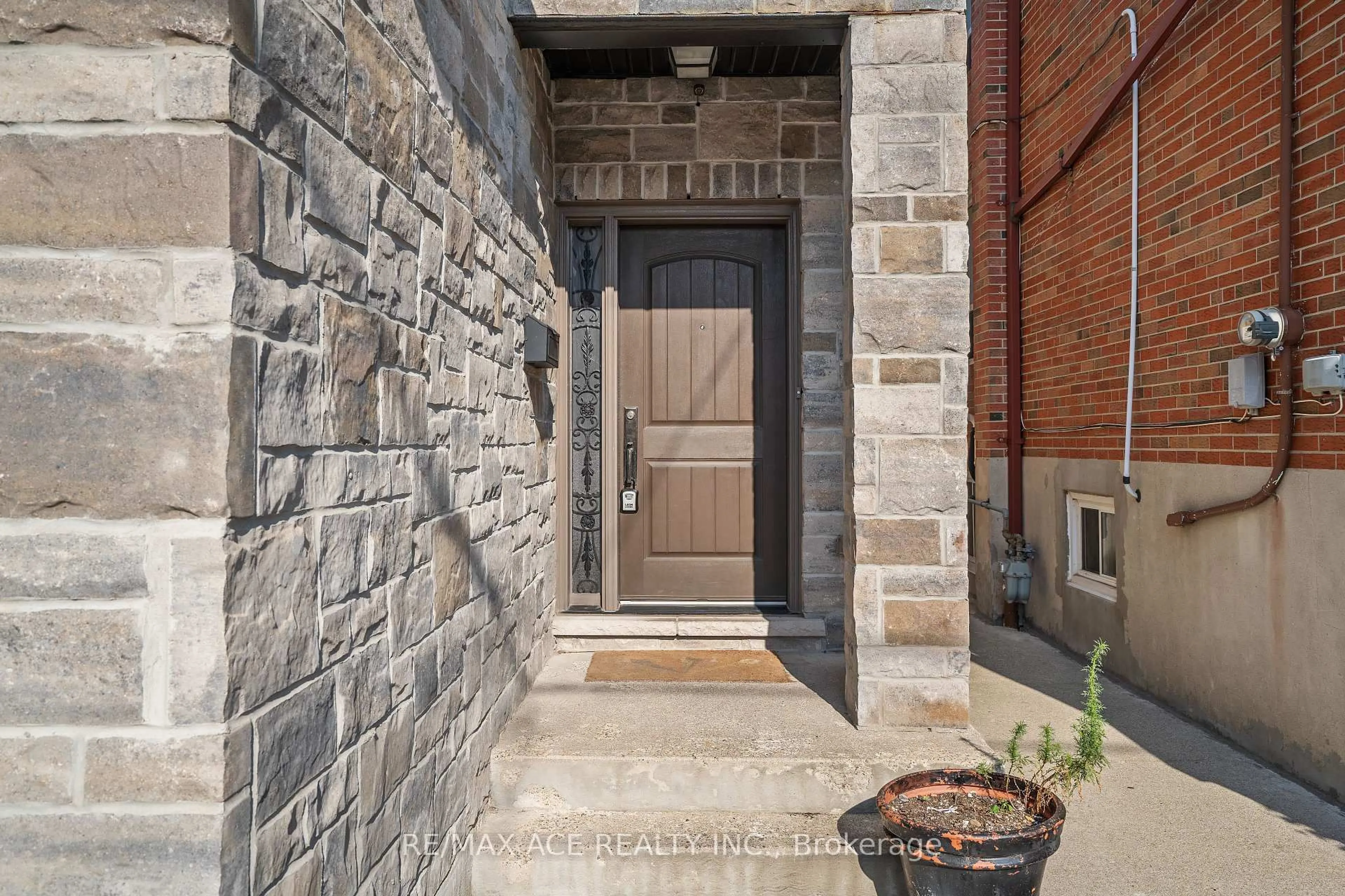 Unknown for 71 August Ave, Toronto Ontario M1L 3N1