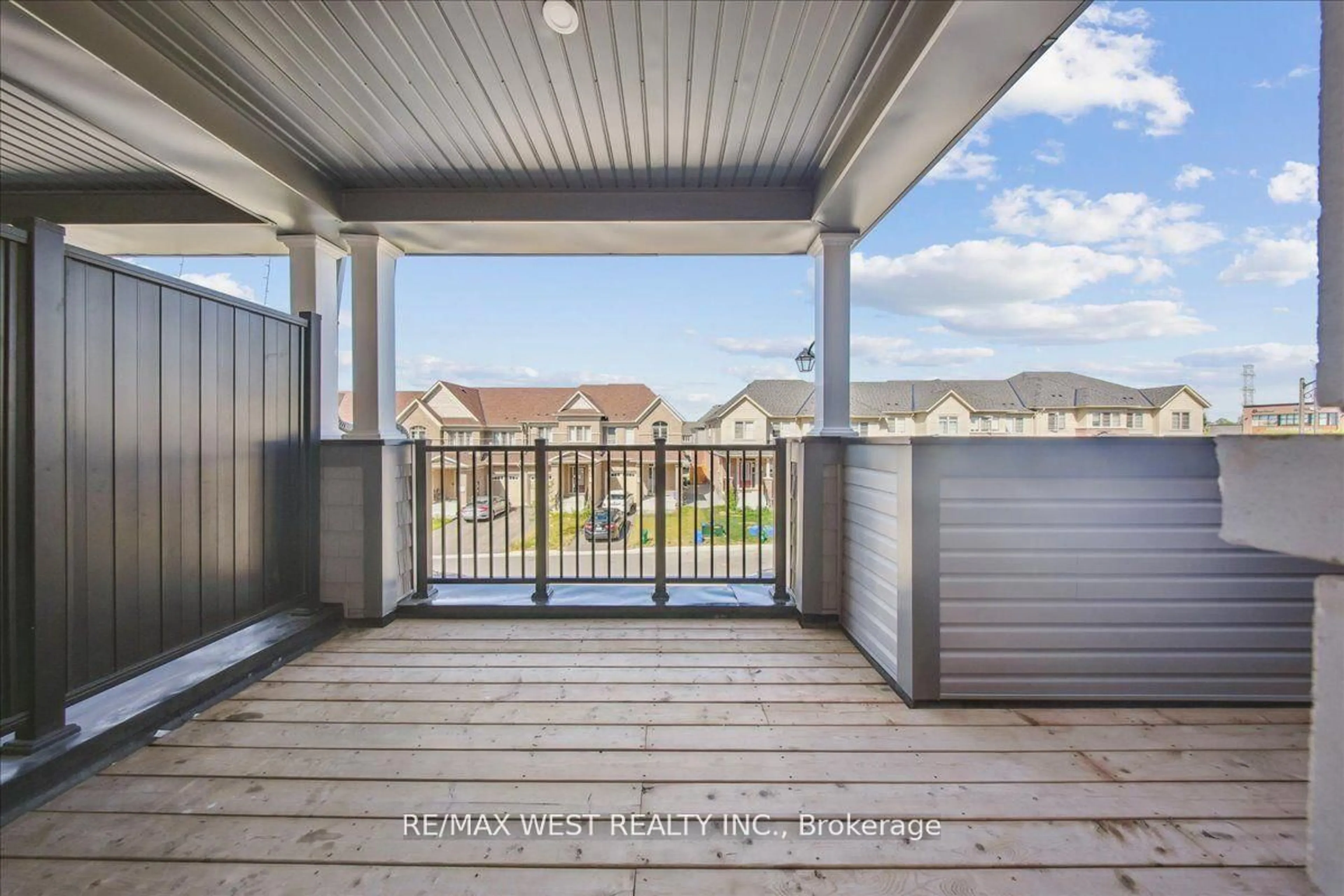 Patio, unknown for 115 Air Dancer Cres, Oshawa Ontario L1L 0V3