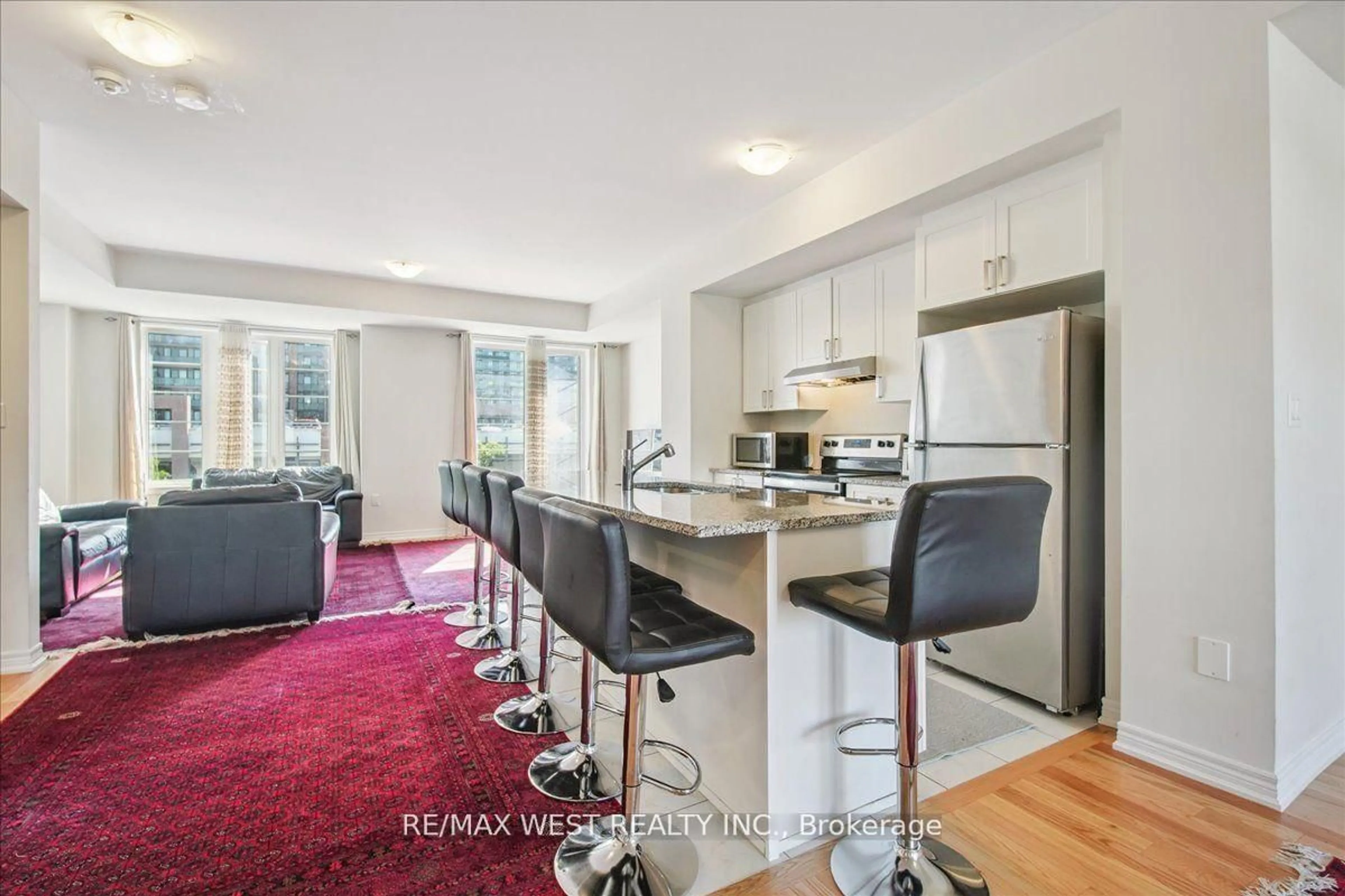 Open concept kitchen, unknown for 115 Air Dancer Cres, Oshawa Ontario L1L 0V3