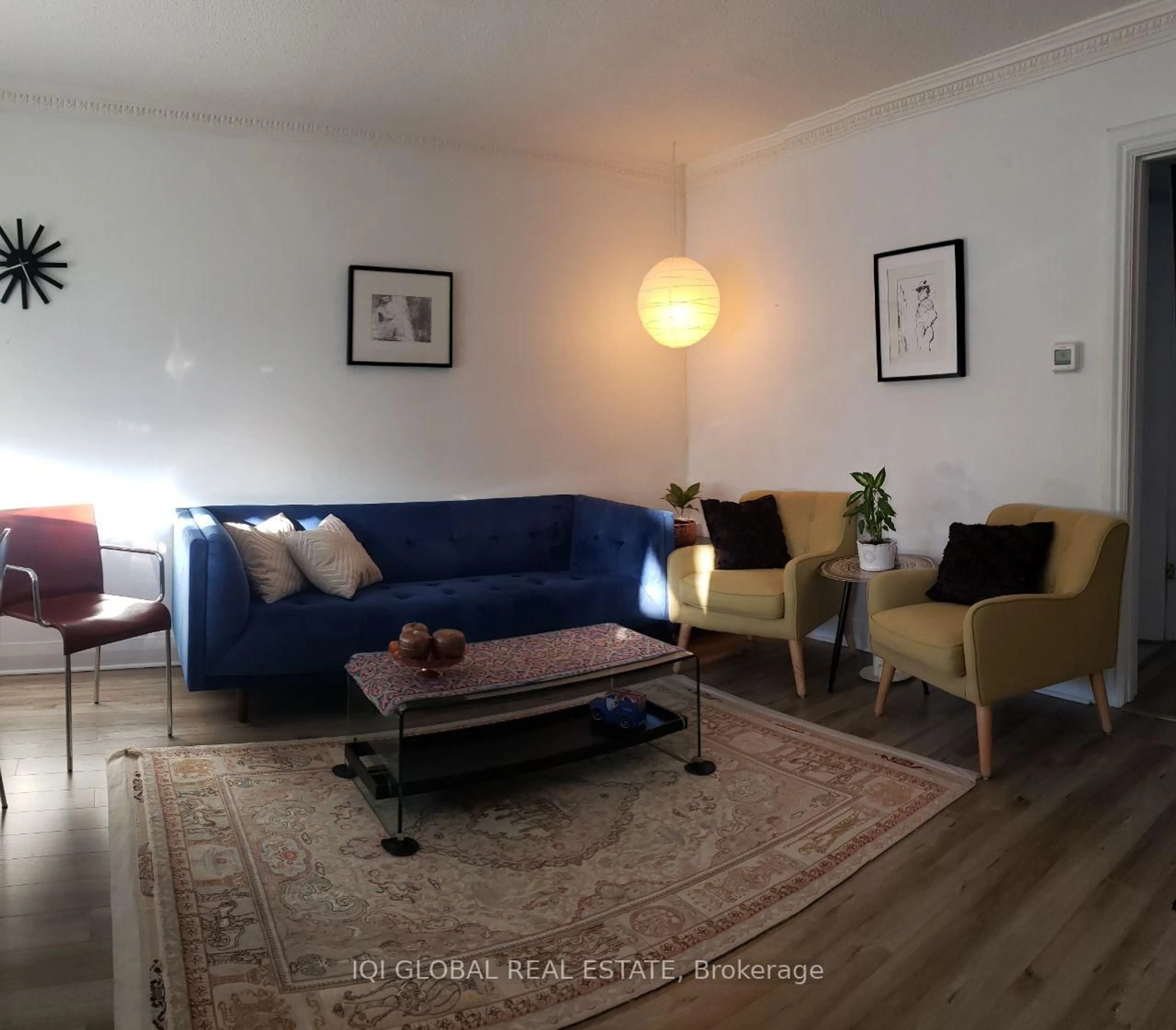 Living room with furniture, unknown for 50 Woodville Ave, Toronto Ontario M4K 2J6