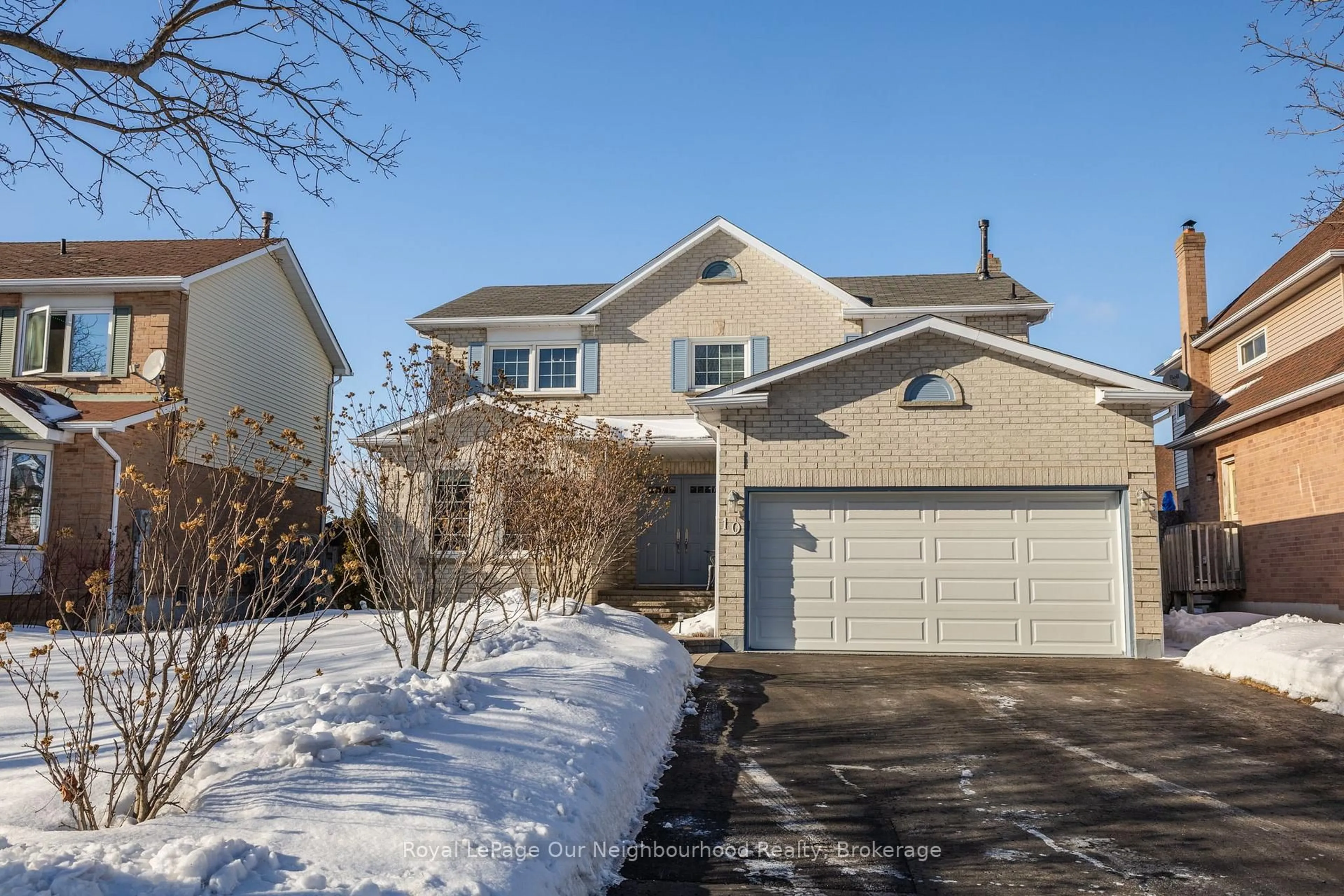 Home with vinyl exterior material, street for 10 Holden Crt, Whitby Ontario L1N 9A1