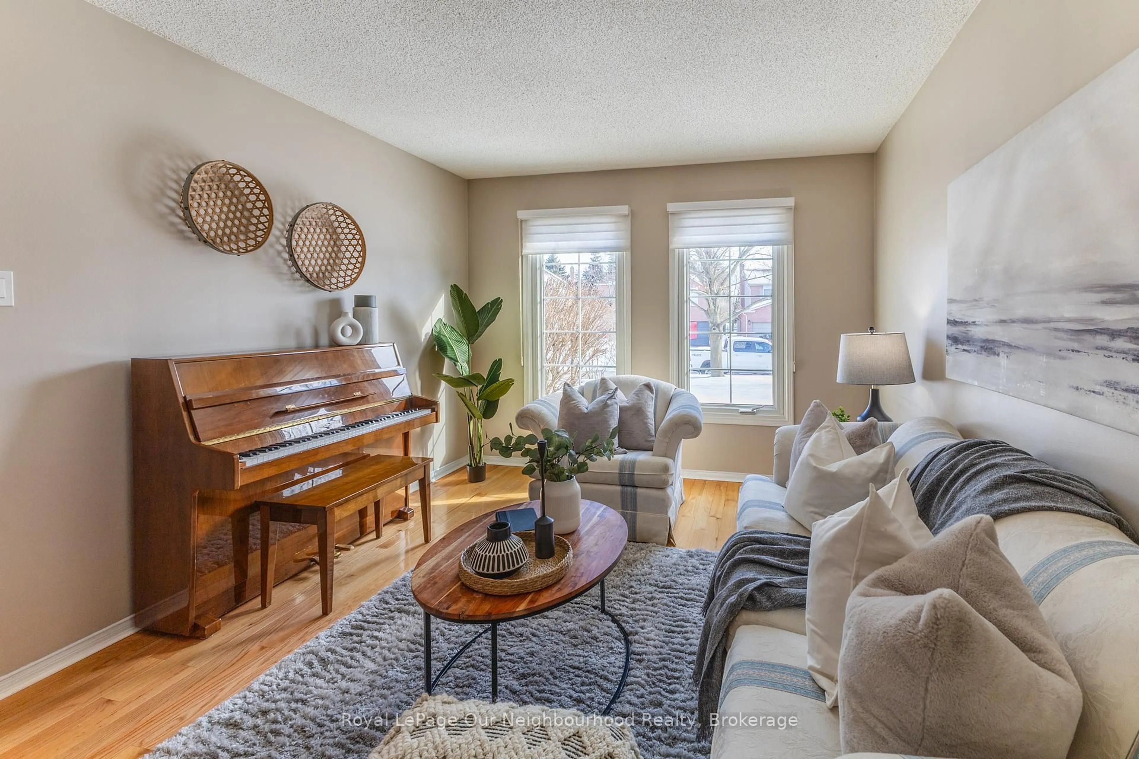 Living room with furniture, unknown for 10 Holden Crt, Whitby Ontario L1N 9A1