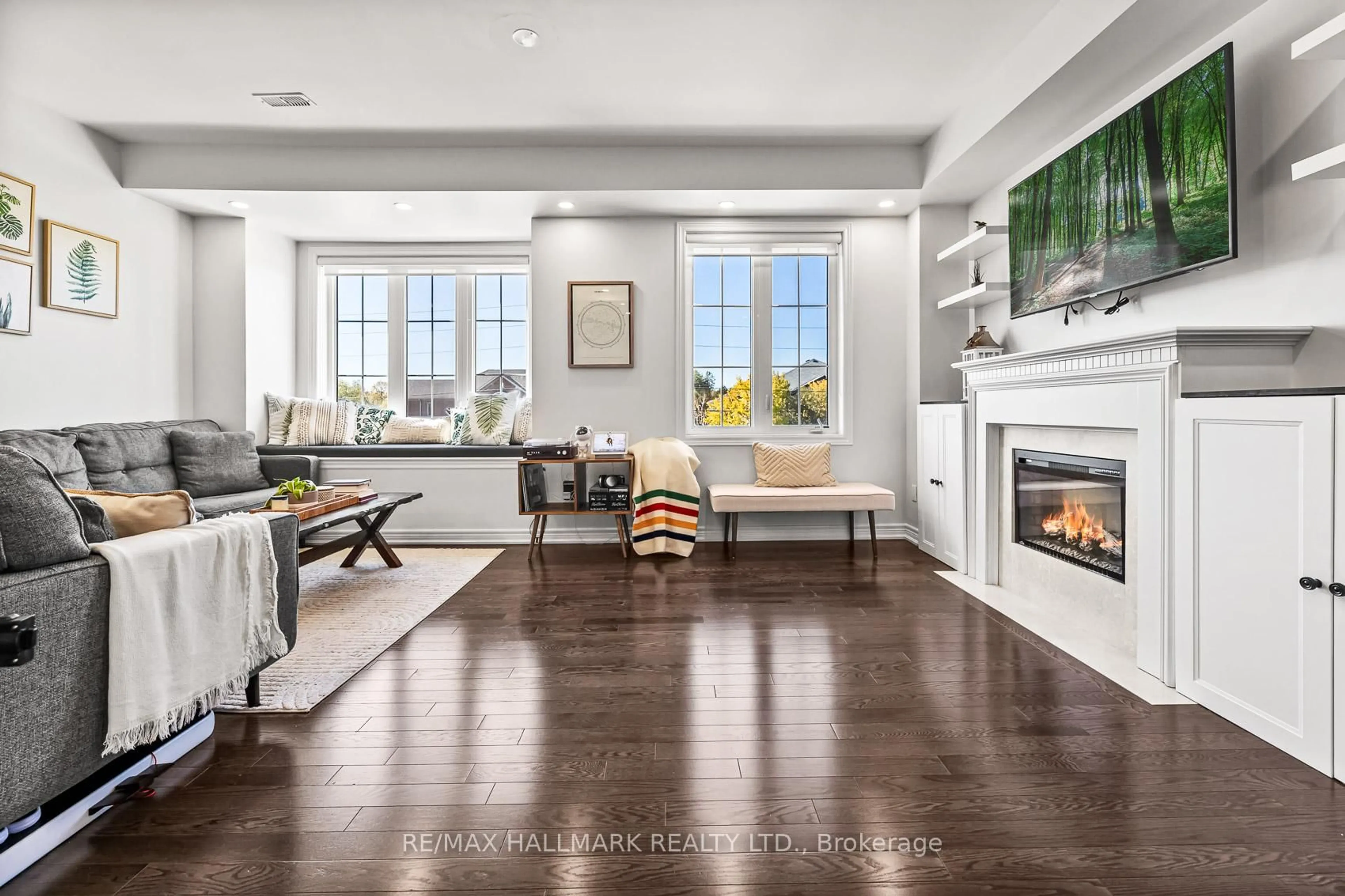 Living room with furniture, unknown for 1965 Altona Rd #5, Pickering Ontario L1V 0E5