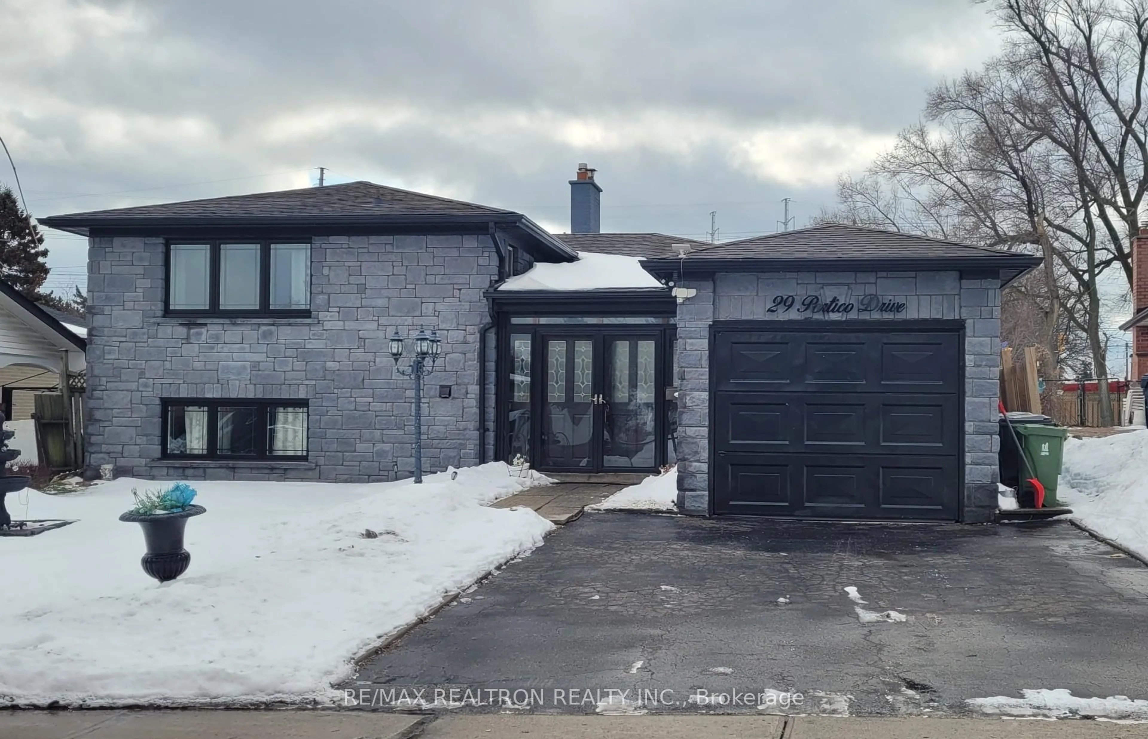 Home with brick exterior material, street for 29 Portico Dr, Toronto Ontario M1G 3R5
