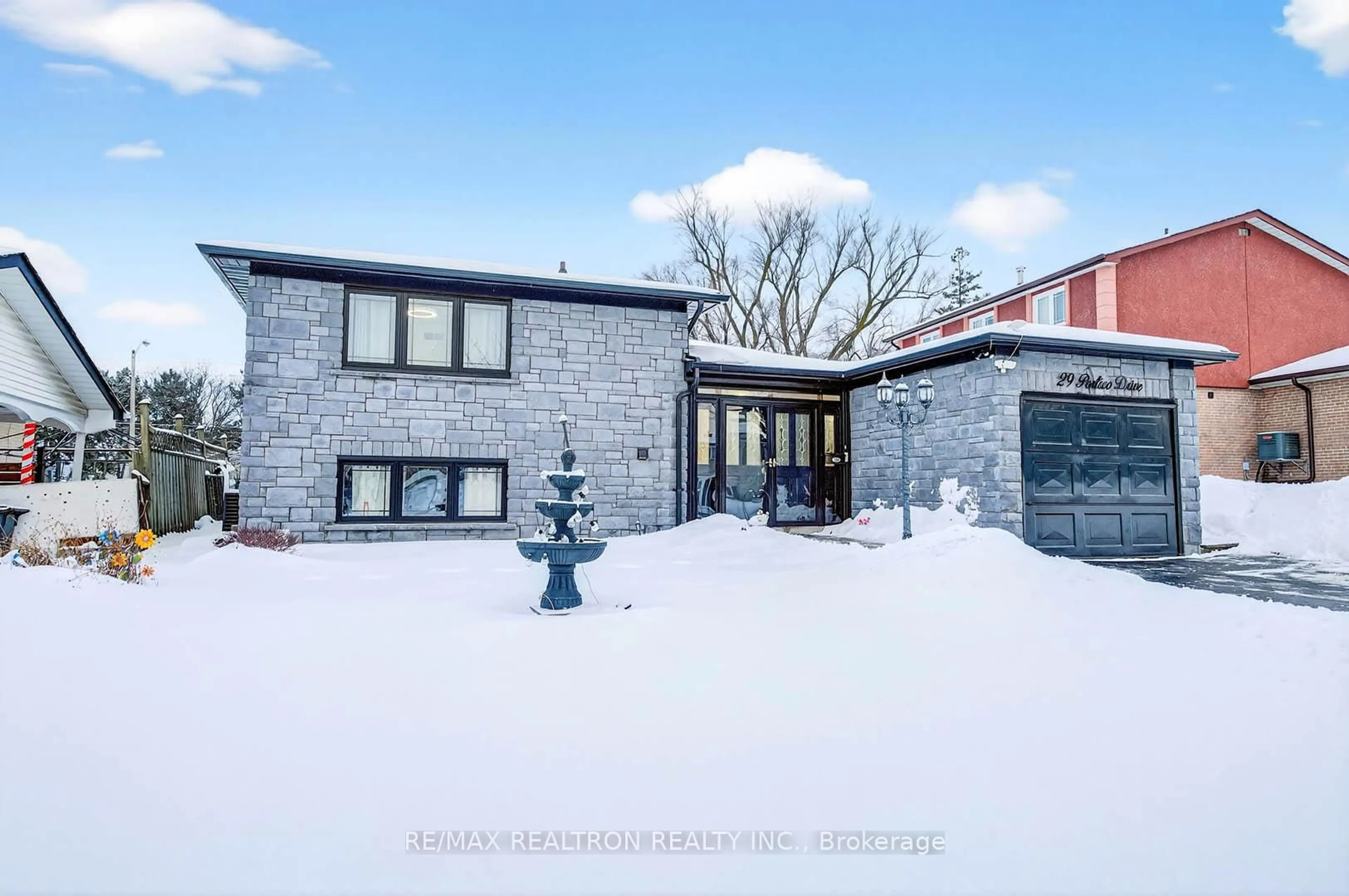 A pic from outside/outdoor area/front of a property/back of a property/a pic from drone, unknown for 29 Portico Dr, Toronto Ontario M1G 3R5