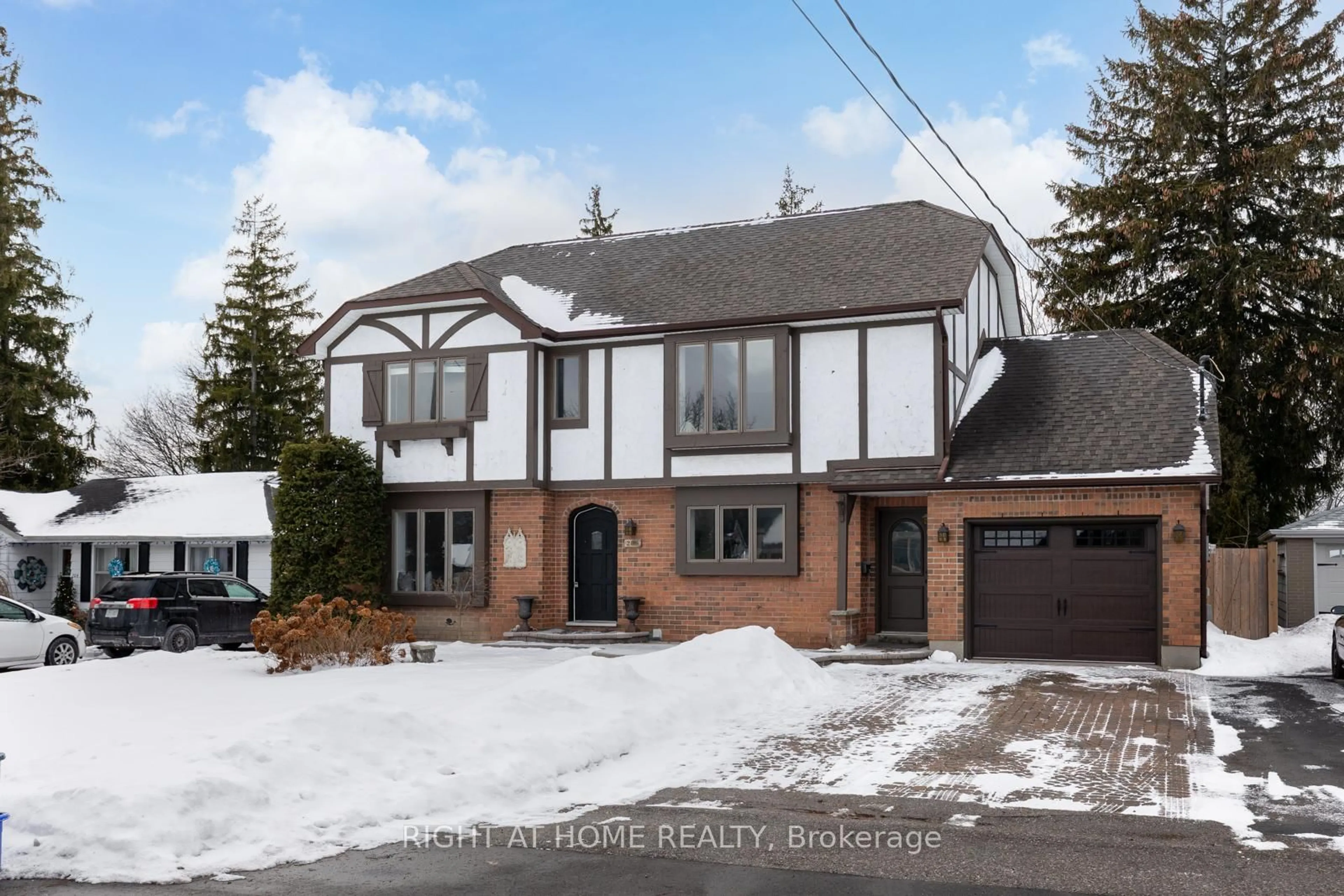 Home with brick exterior material, street for 206 High St, Whitby Ontario L1N 5H6